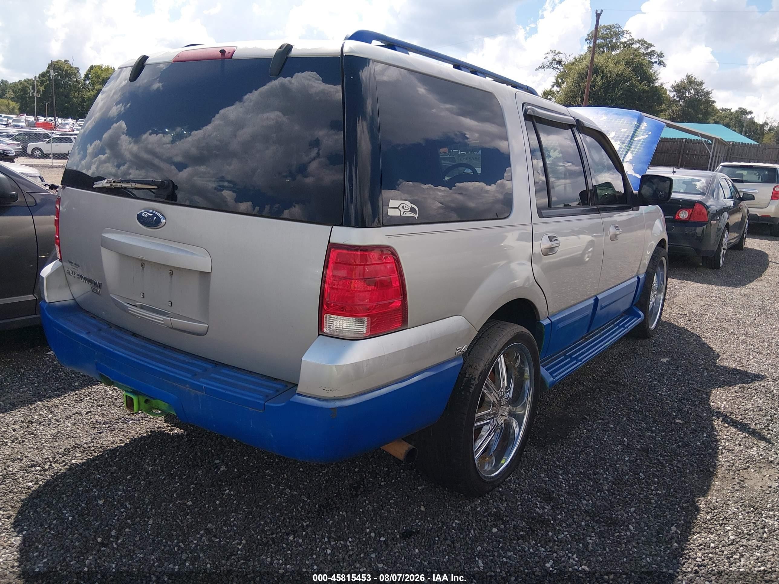 2005 Ford Expedition Nbx/xlt Silver vin: 1FMPU16515LB08799