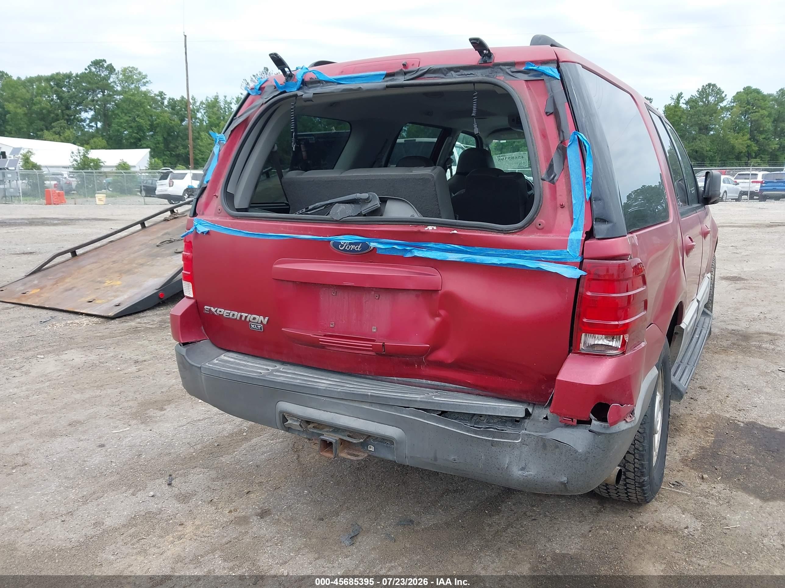 2005 Ford Expedition Nbx/xlt Red vin: 1FMPU16545LA59226