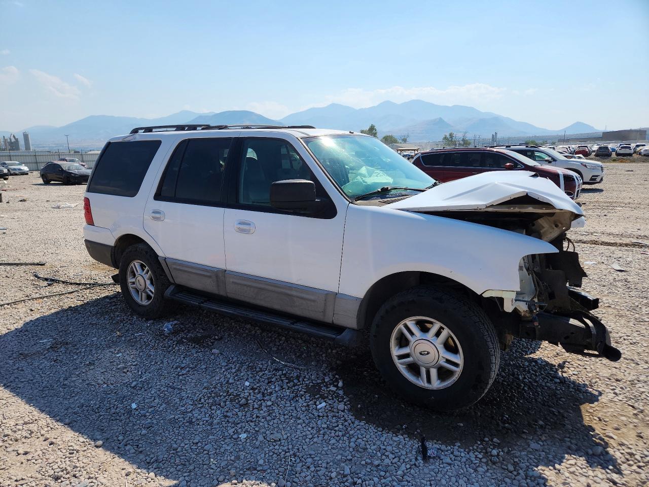 2006 Ford Expedition Xlt White vin: 1FMPU16556LA59009