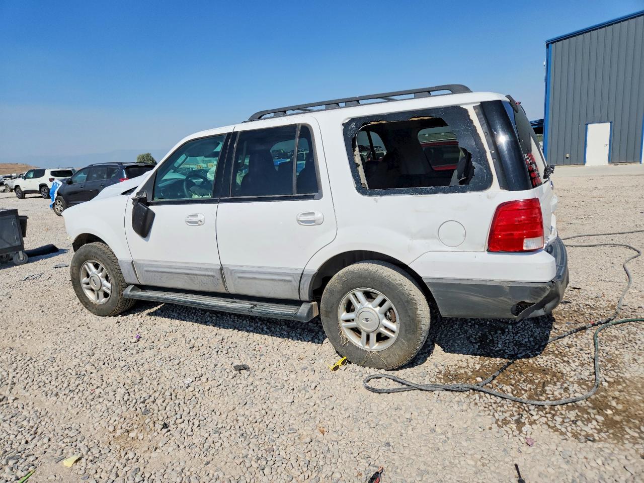 2006 Ford Expedition Xlt White vin: 1FMPU16556LA59009