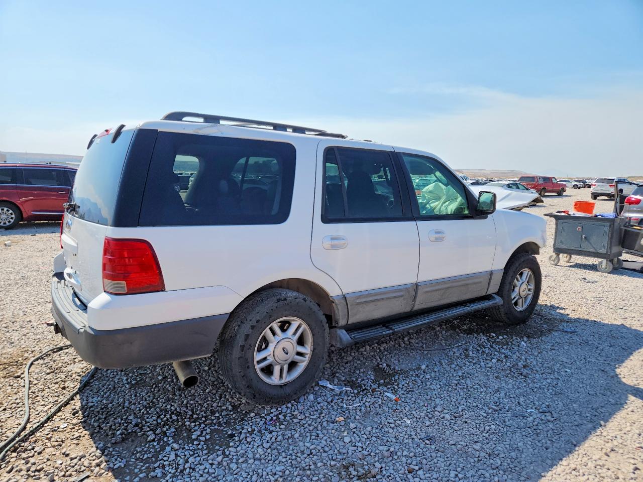 2006 Ford Expedition Xlt White vin: 1FMPU16556LA59009