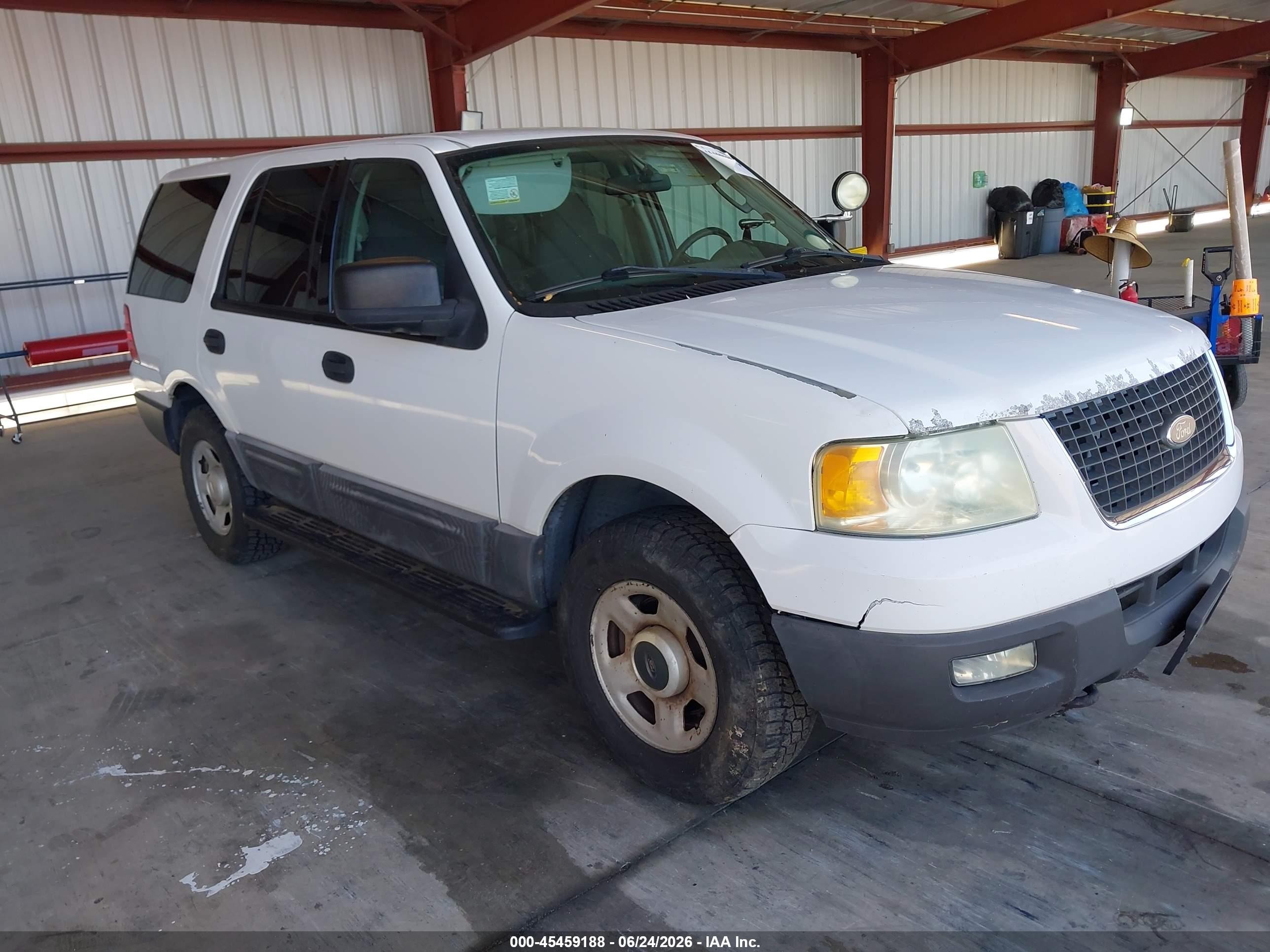 2005 Ford Expedition Xlt White vin: 1FMPU16595LA92982