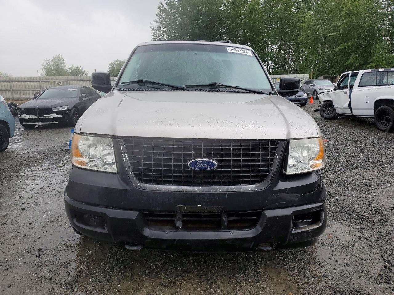 2005 Ford Expedition Xlt Silver vin: 1FMPU165X5LA41619