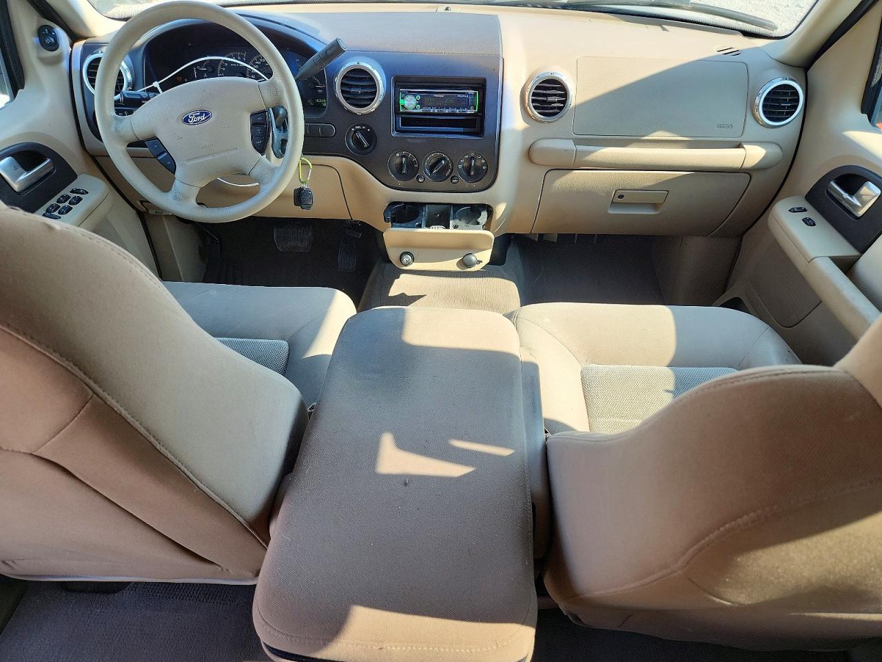 2003 Ford Expedition Xlt Желто-коричневый vin: 1FMPU16L03LB09924