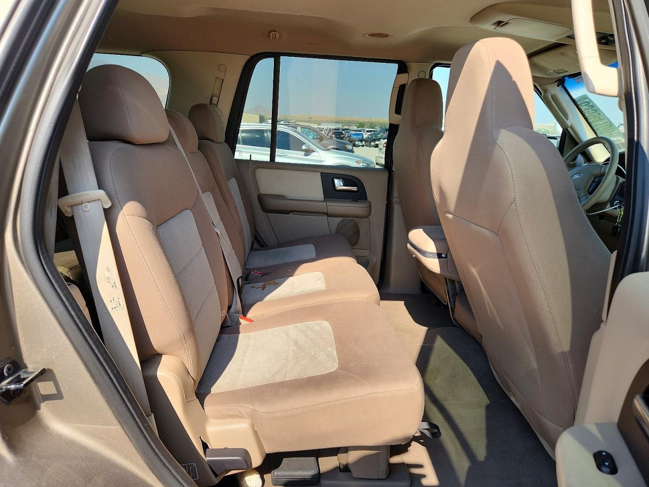 2003 Ford Expedition Xlt Желто-коричневый vin: 1FMPU16L03LB09924