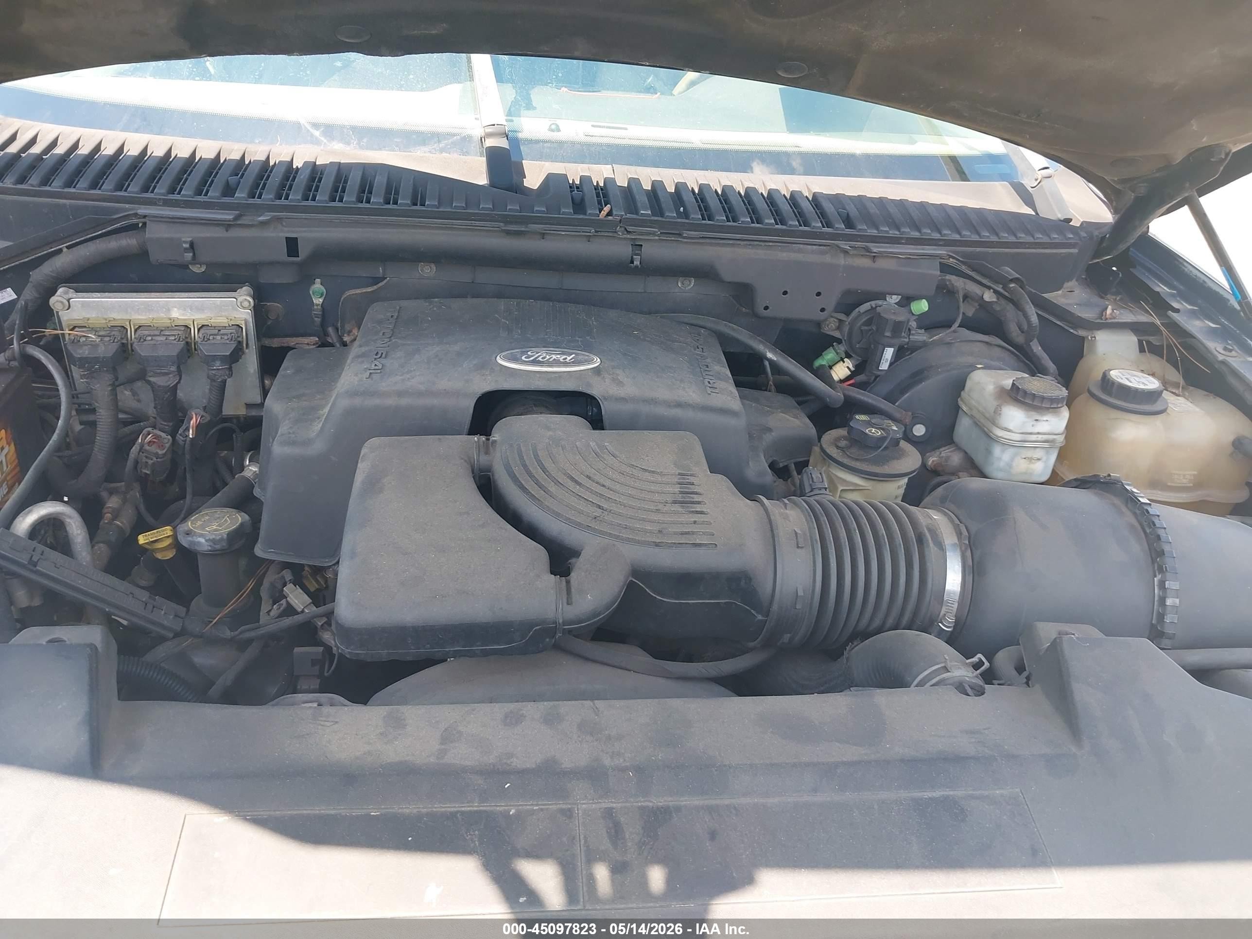 2004 Ford Expedition Nbx/xlt Blue vin: 1FMPU16L04LA34627