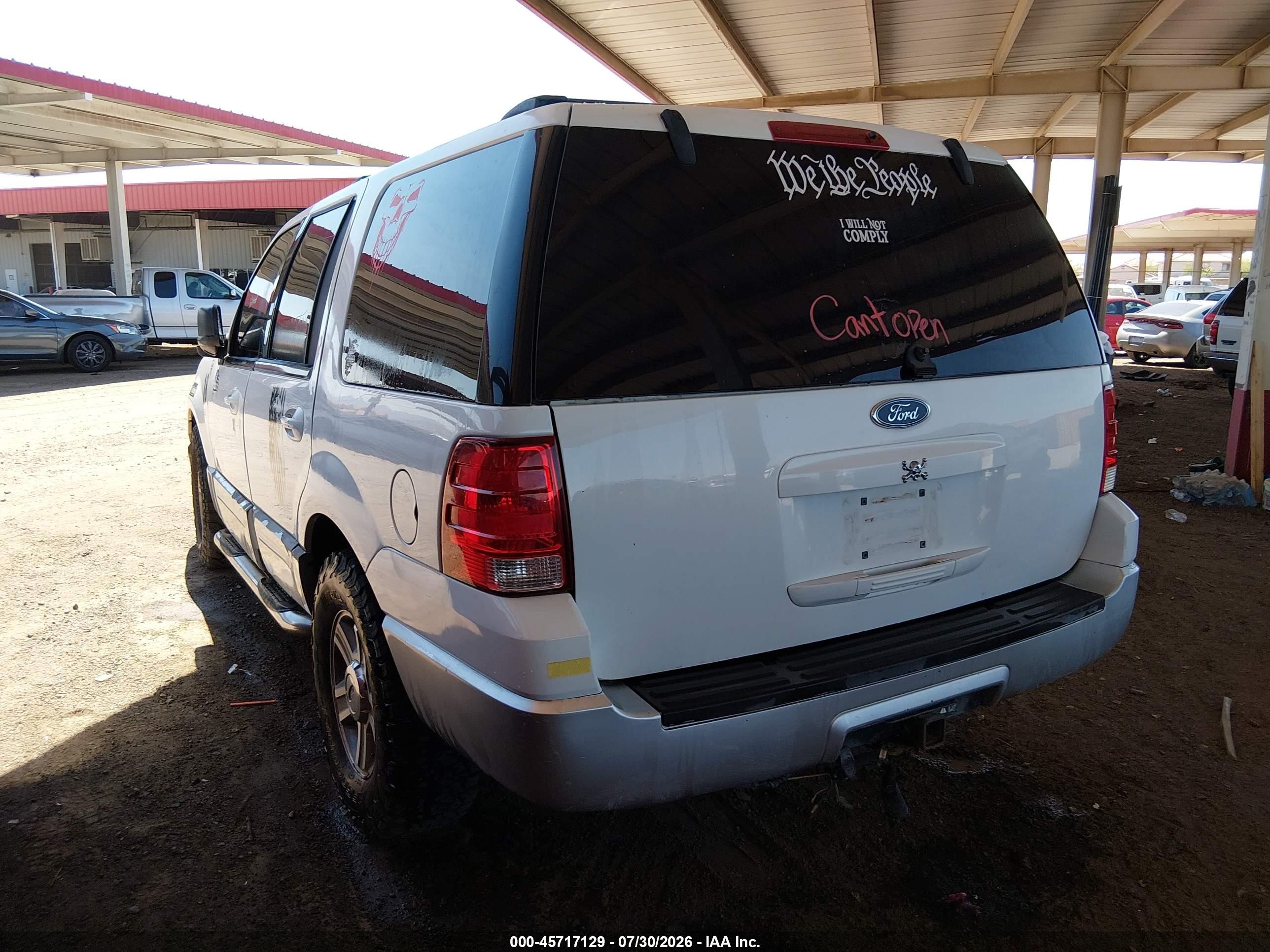 2004 Ford Expedition Nbx/xlt White vin: 1FMPU16L04LA89093