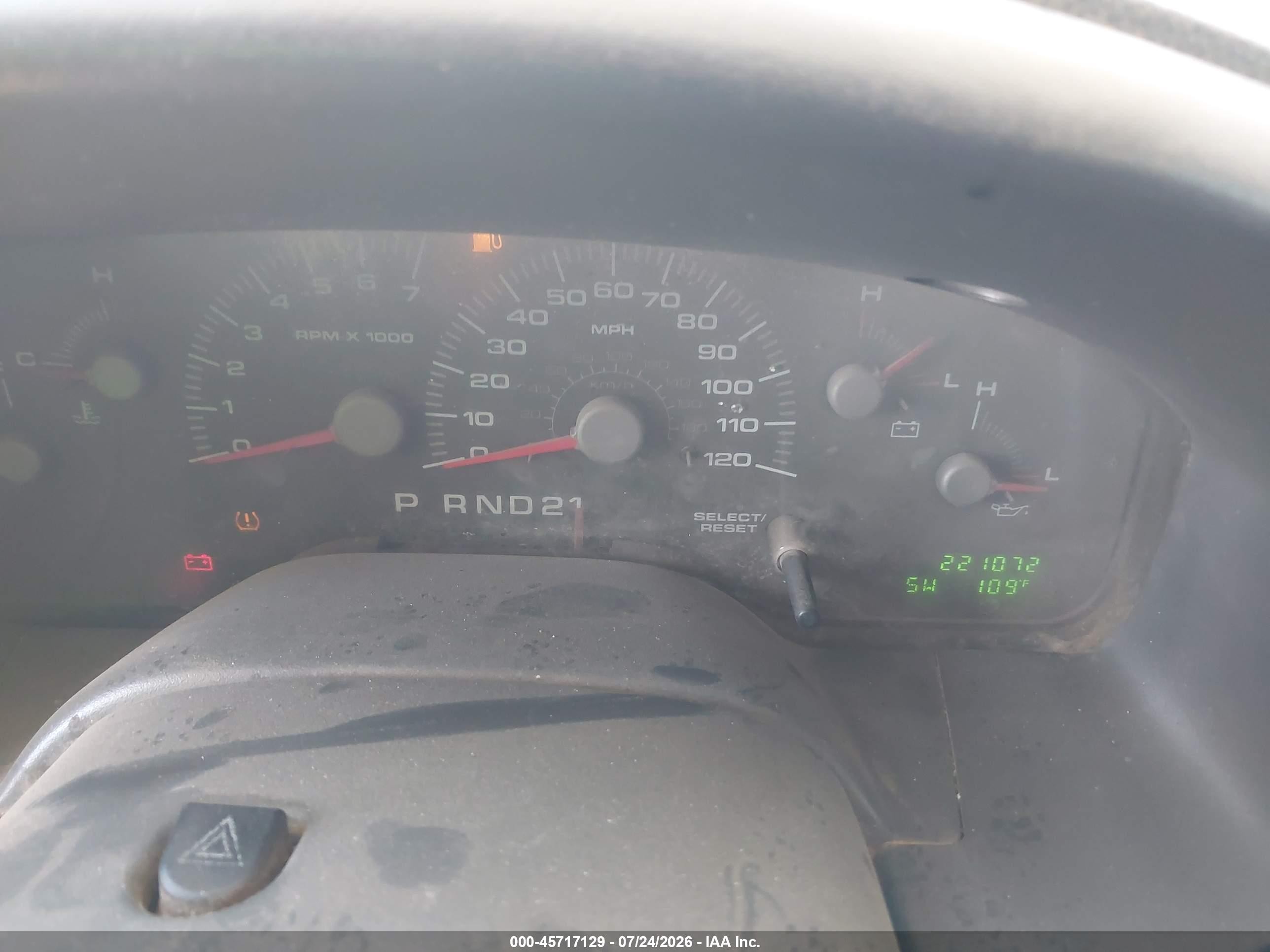 2004 Ford Expedition Nbx/xlt White vin: 1FMPU16L04LA89093