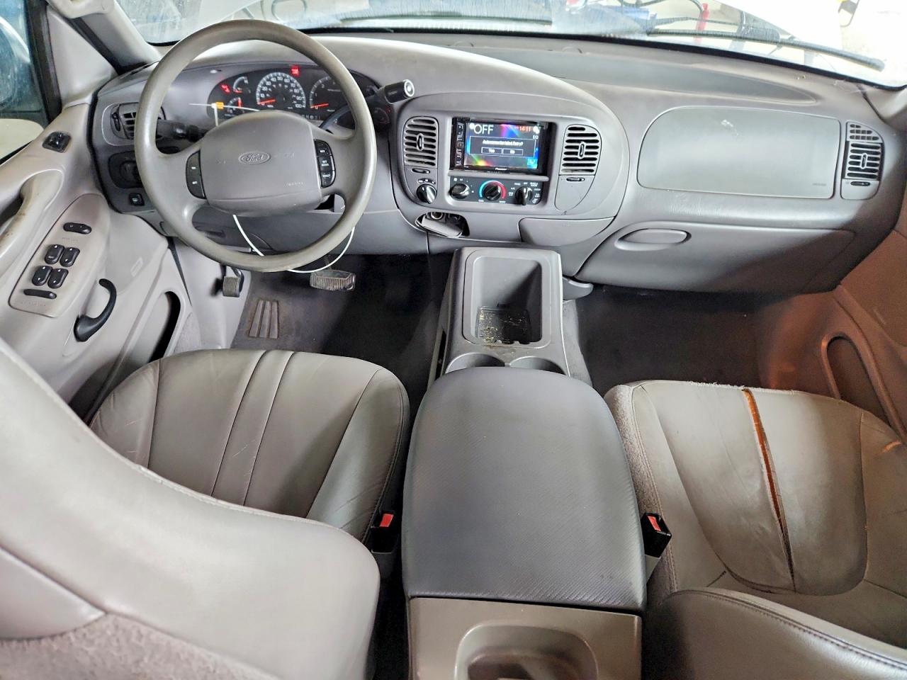 2001 Ford Expedition Xlt White vin: 1FMPU16L11LA21669