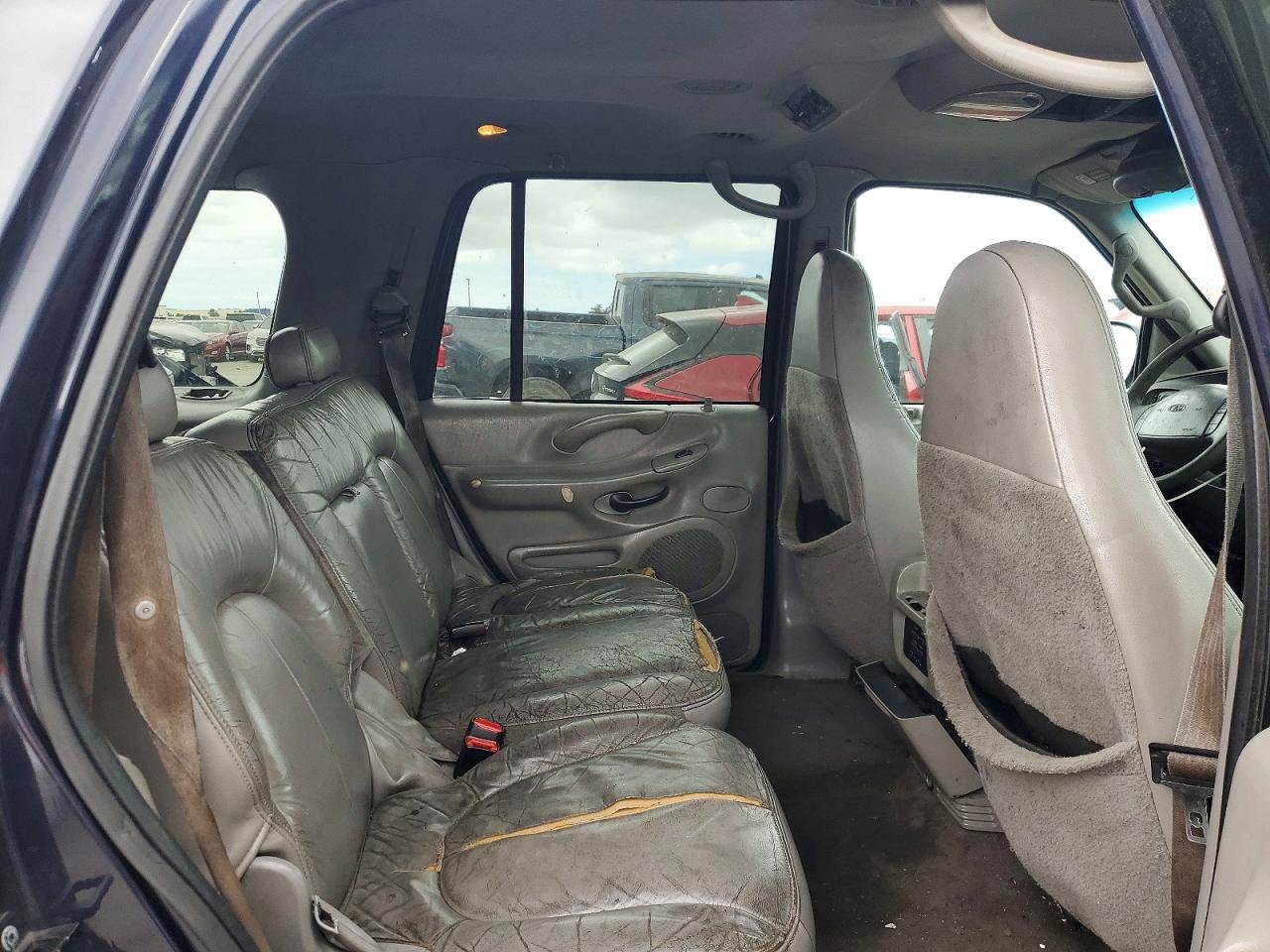 2000 Ford Expedition Xlt Blue vin: 1FMPU16L2YLA24512