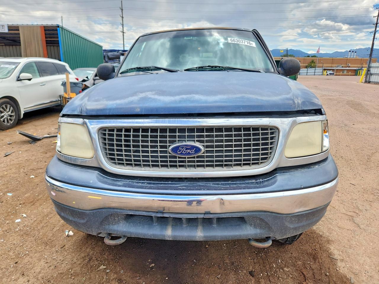 2000 Ford Expedition Xlt Black vin: 1FMPU16L2YLA60765