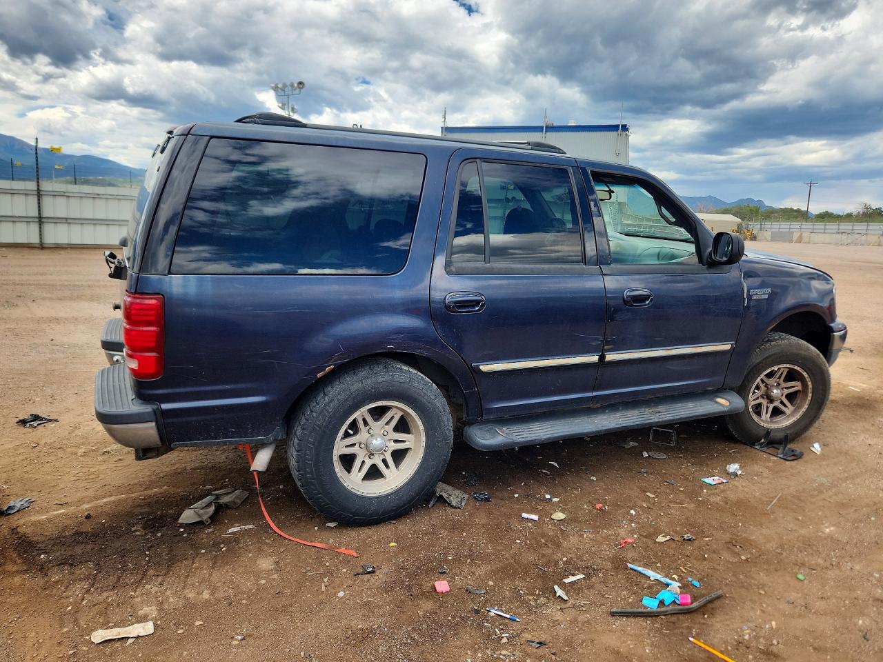 2000 Ford Expedition Xlt Black vin: 1FMPU16L2YLA60765