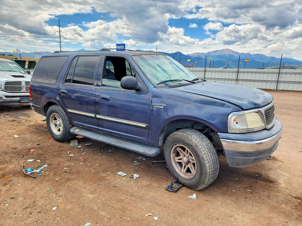 2000 Ford Expedition Xlt Black vin: 1FMPU16L2YLA60765
