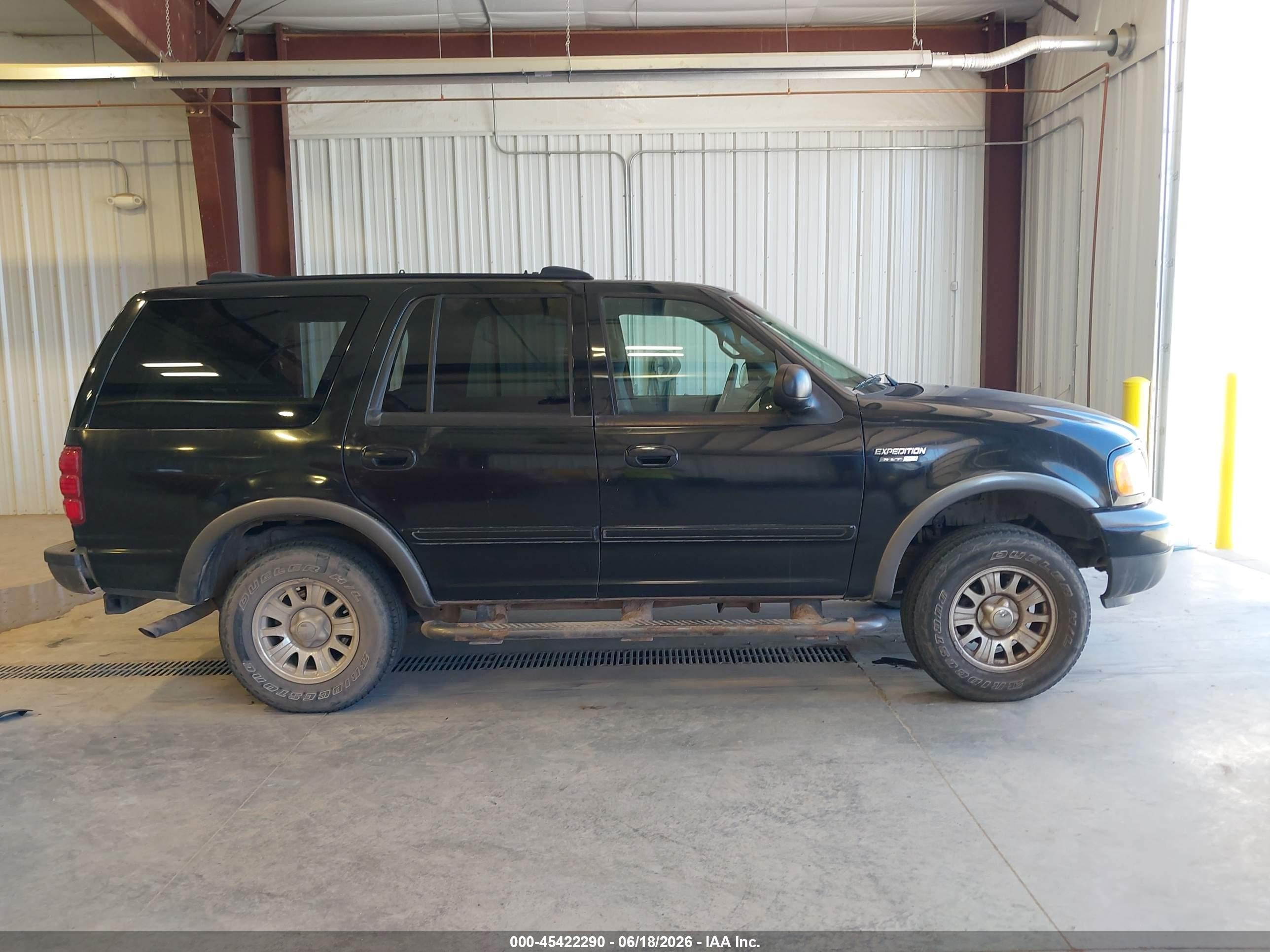 2001 Ford Expedition Xlt Dark Blue vin: 1FMPU16L31LB02785