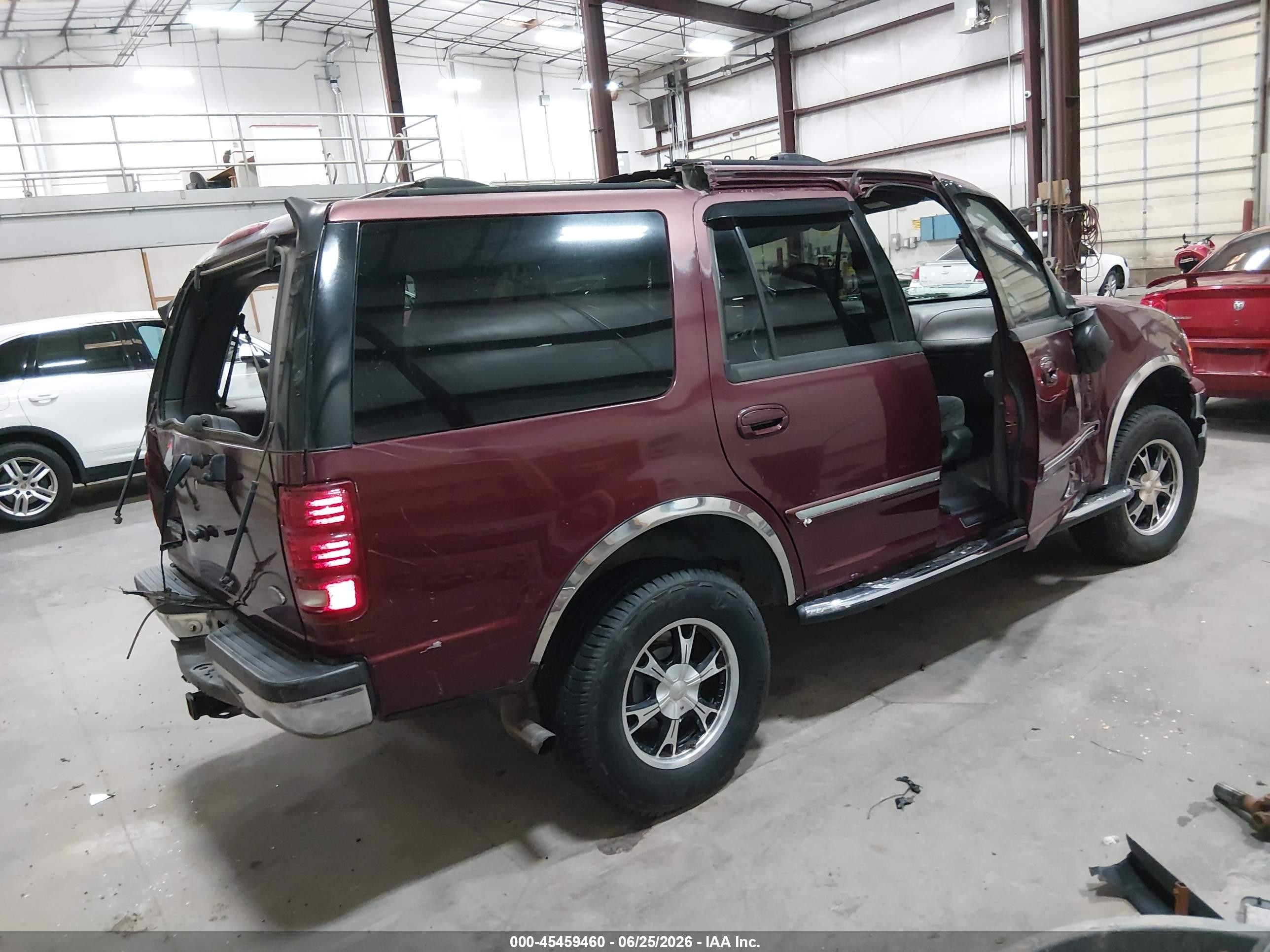 2001 Ford Expedition Xlt Red vin: 1FMPU16L31LB31607
