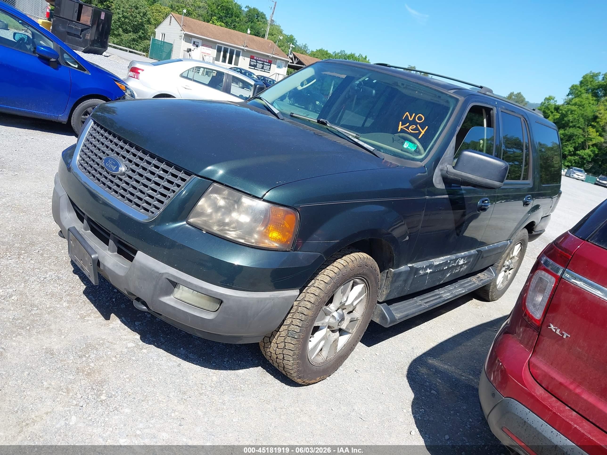 2004 Ford Expedition   Green vin: 1FMPU16L34LA39045