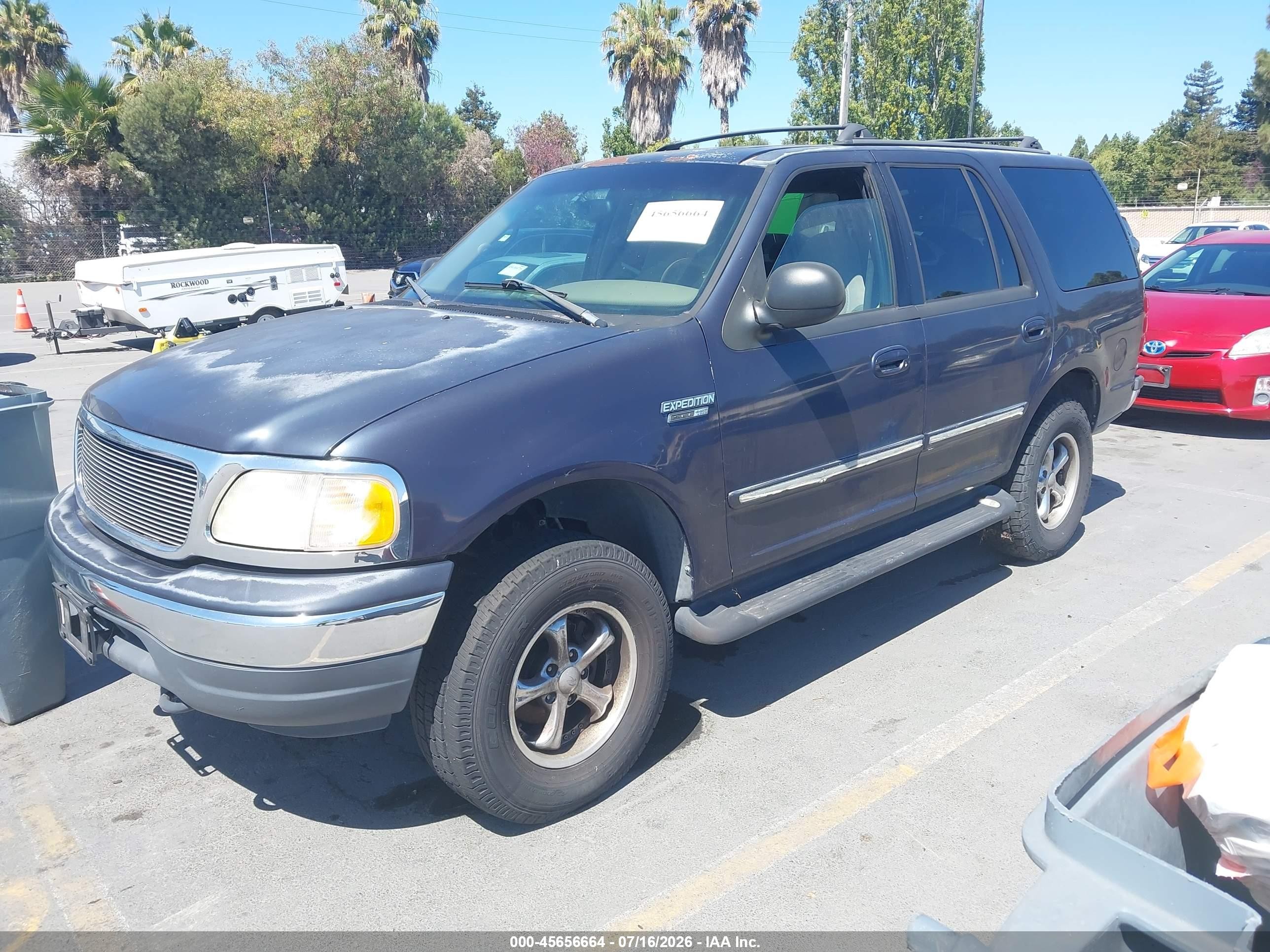 2001 Ford Expedition Xlt Blue vin: 1FMPU16L41LB04822