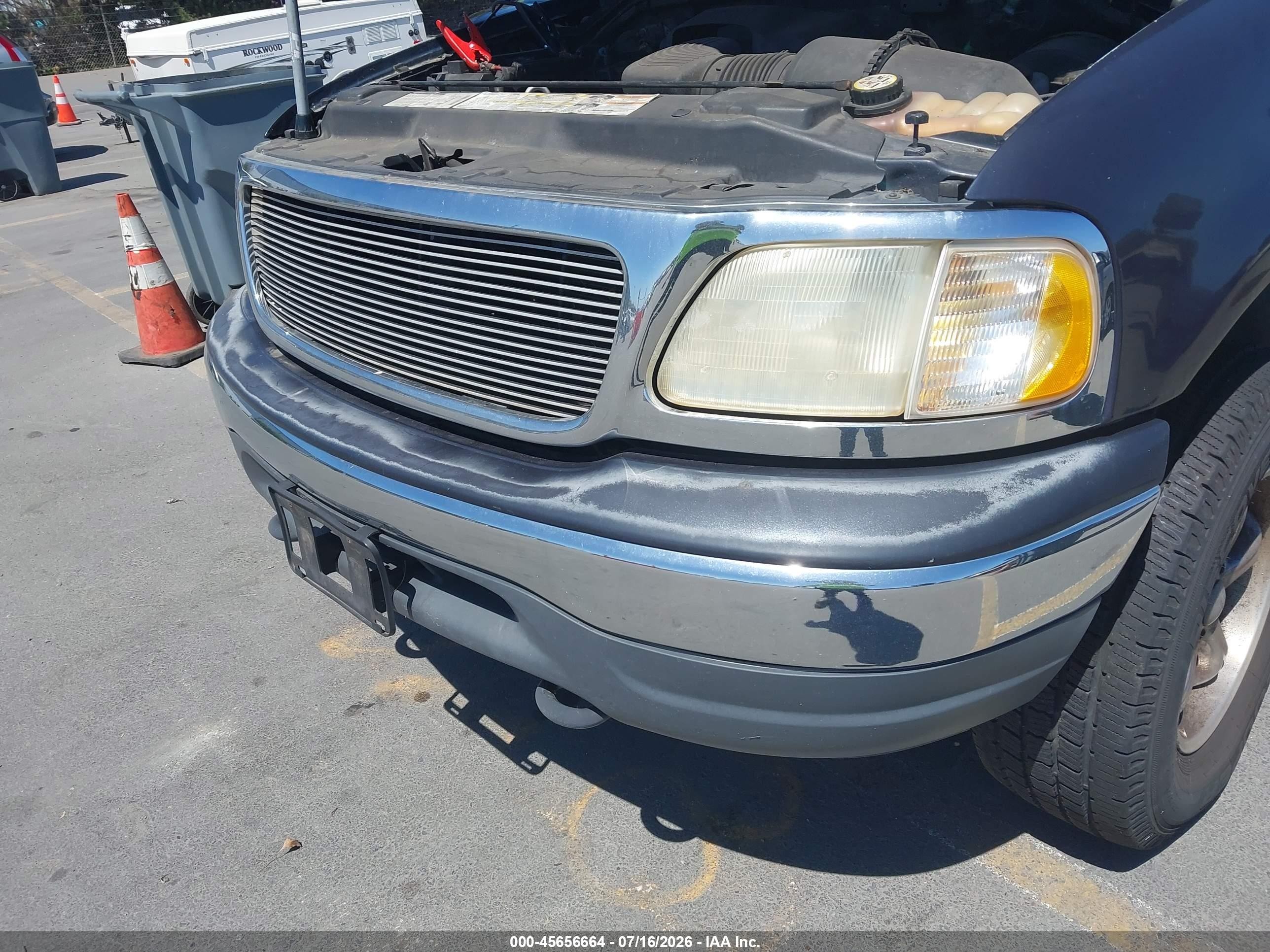 2001 Ford Expedition Xlt Blue vin: 1FMPU16L41LB04822