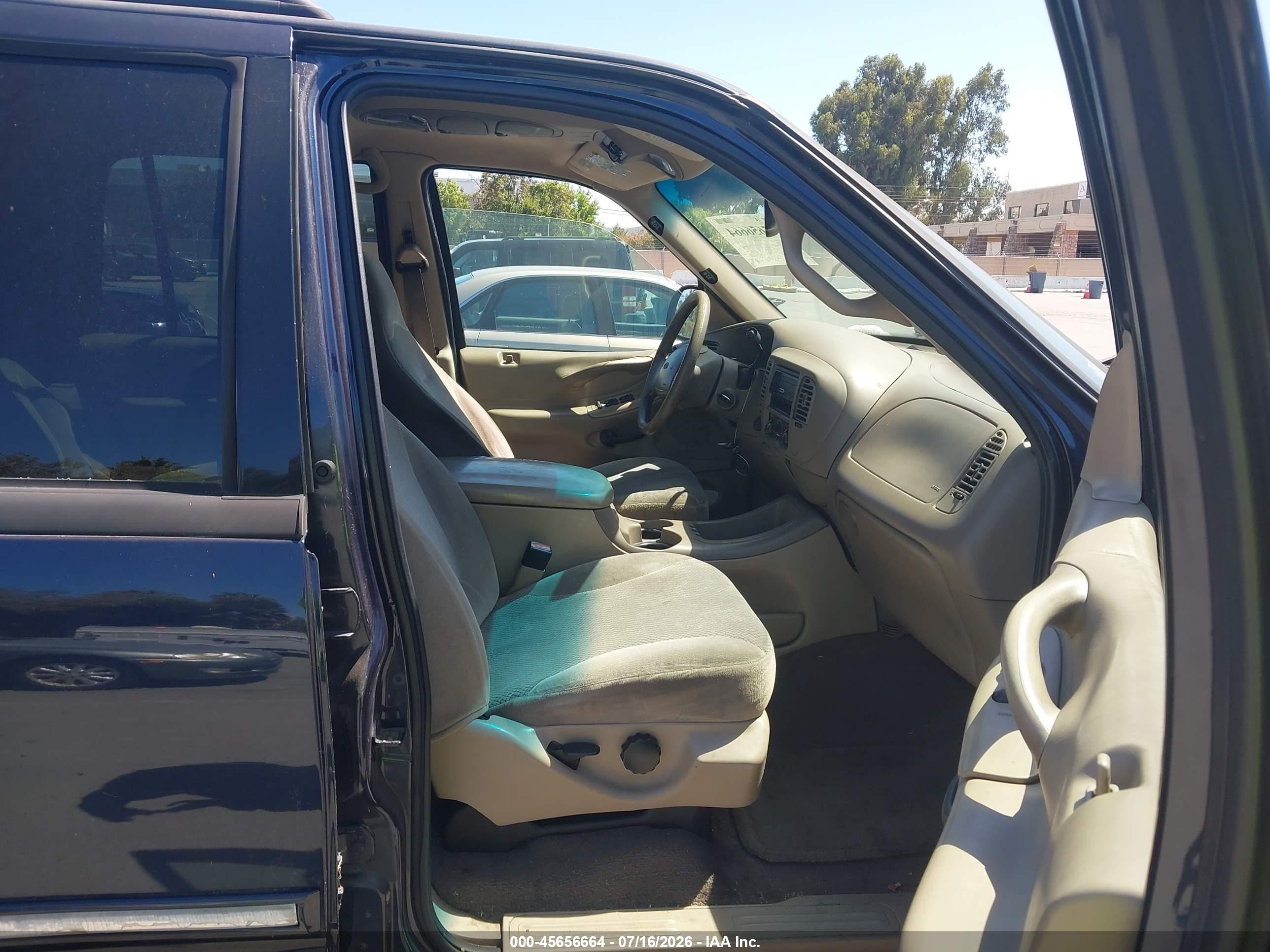 2001 Ford Expedition Xlt Blue vin: 1FMPU16L41LB04822
