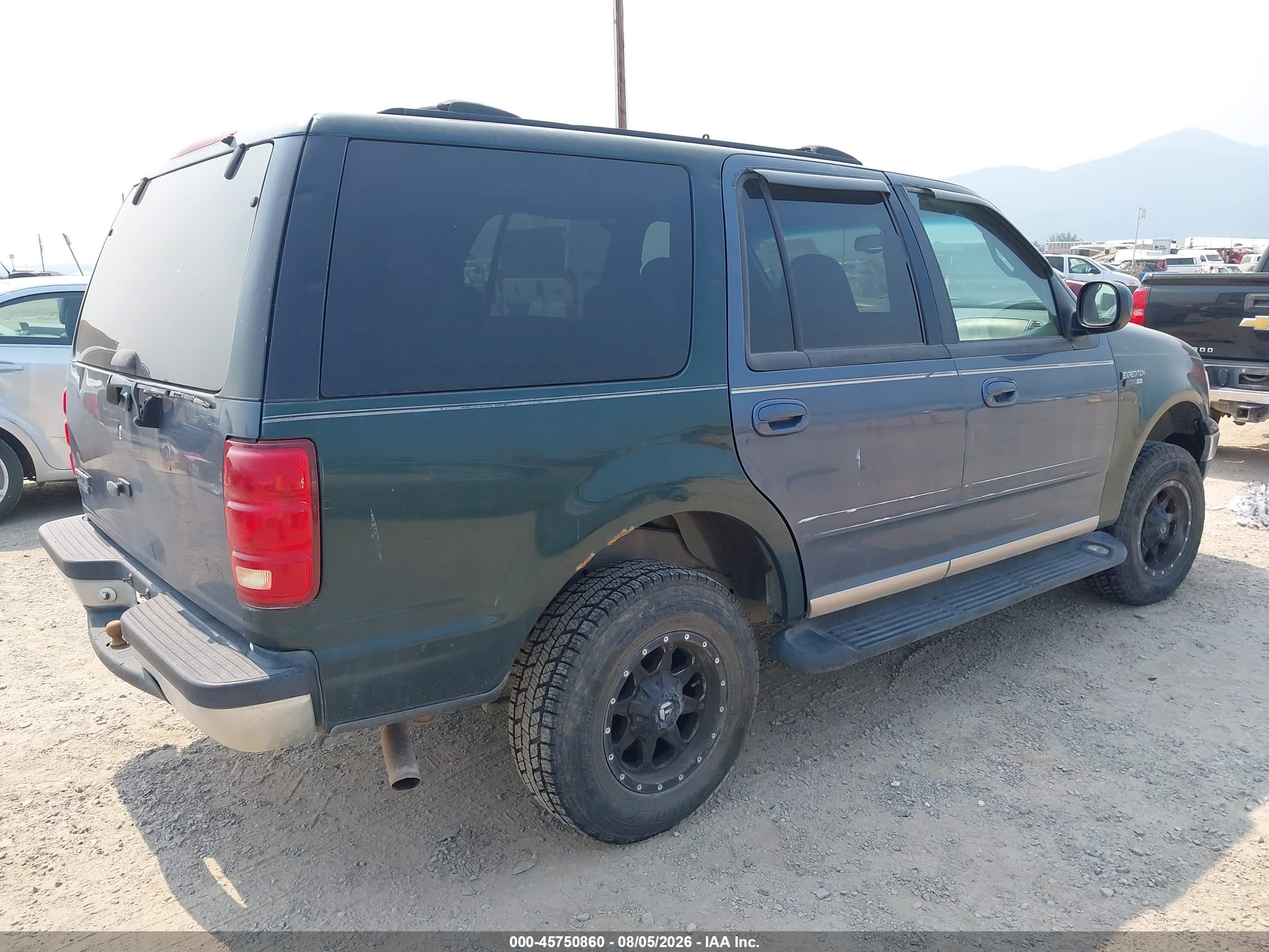 2001 Ford Expedition Xlt Green vin: 1FMPU16L51LB56881