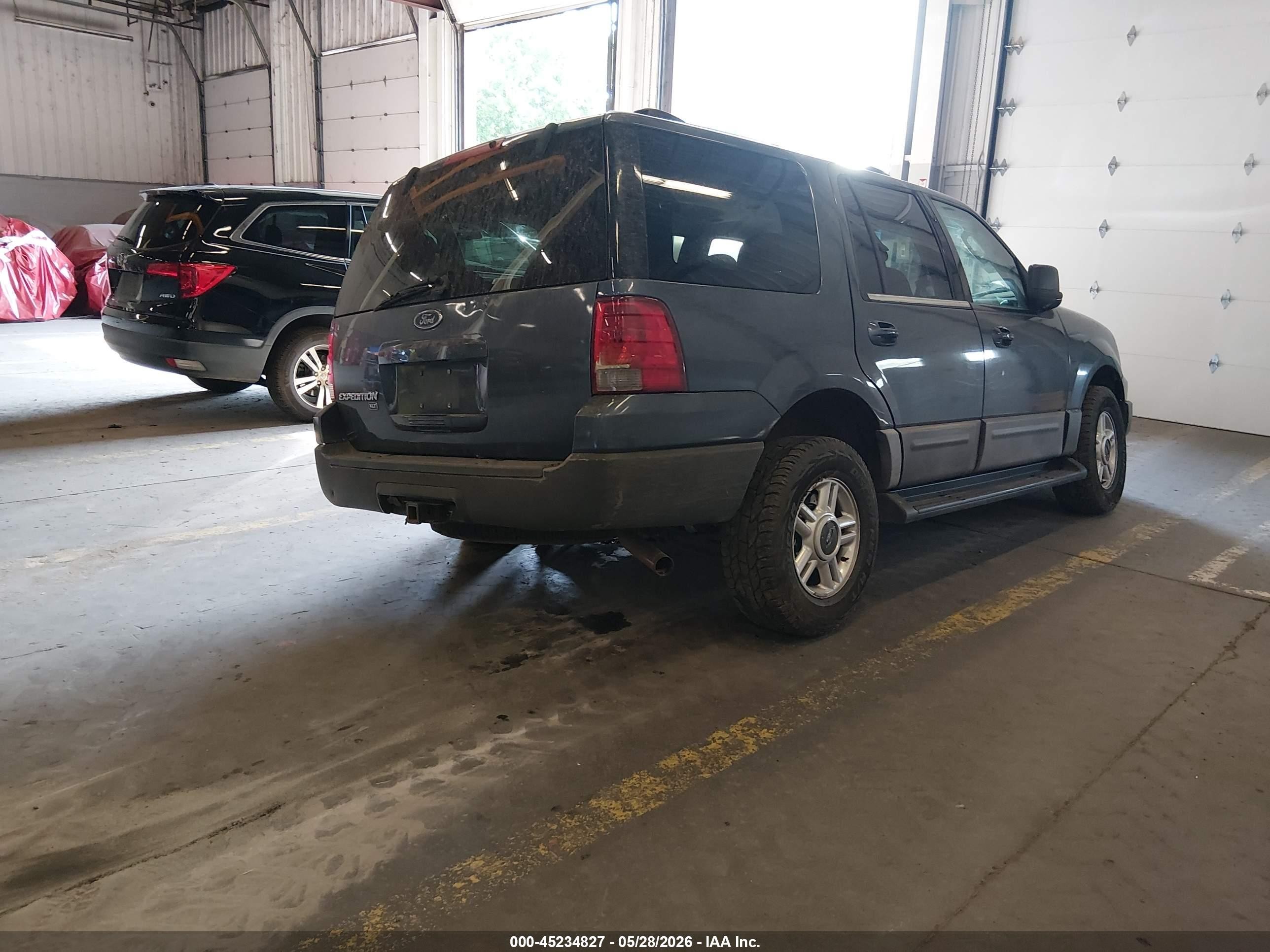 2003 Ford Expedition Xlt Blue vin: 1FMPU16L53LA13173