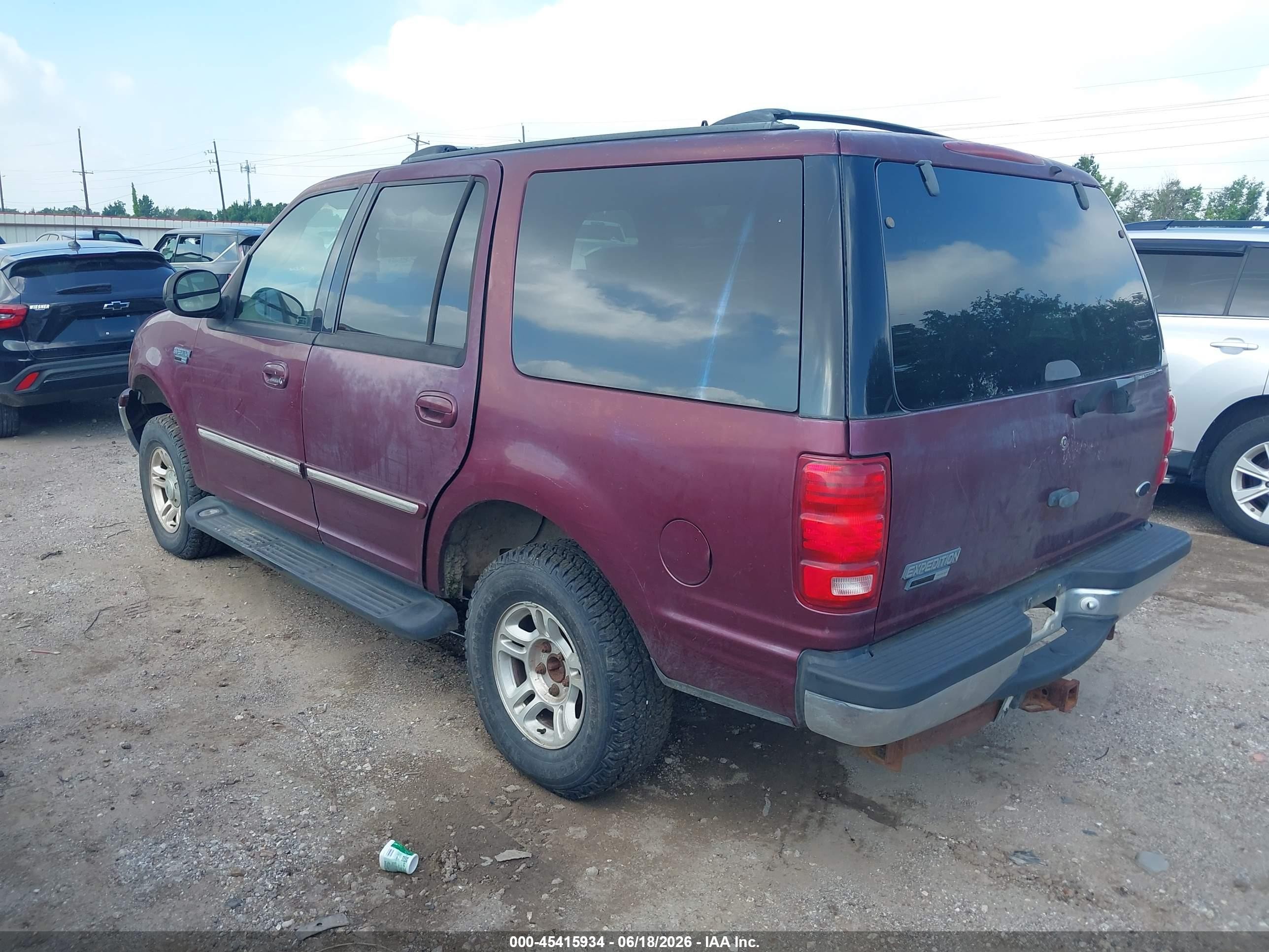 2000 Ford Expedition Xlt Red vin: 1FMPU16L5YLA98569