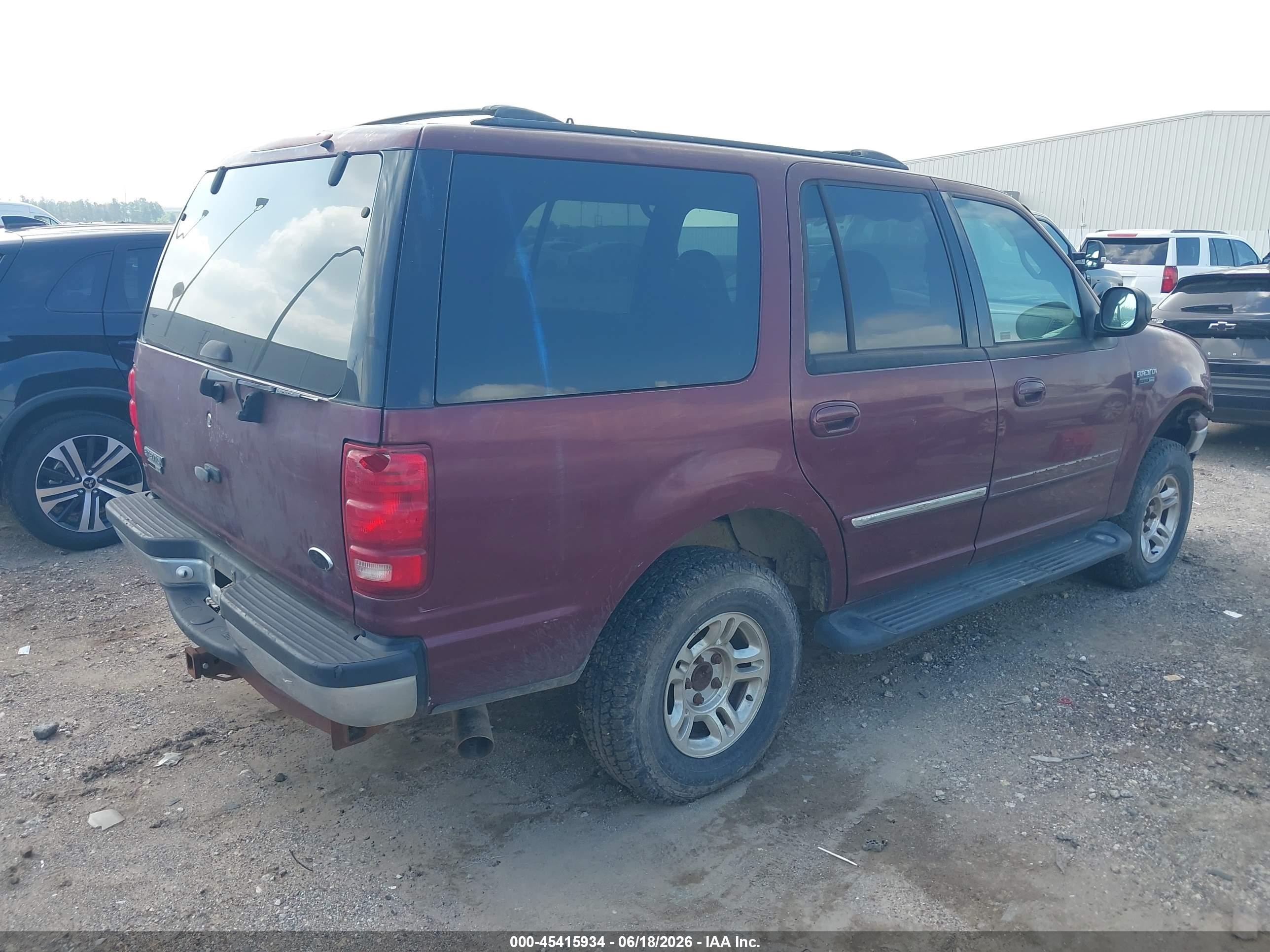 2000 Ford Expedition Xlt Red vin: 1FMPU16L5YLA98569