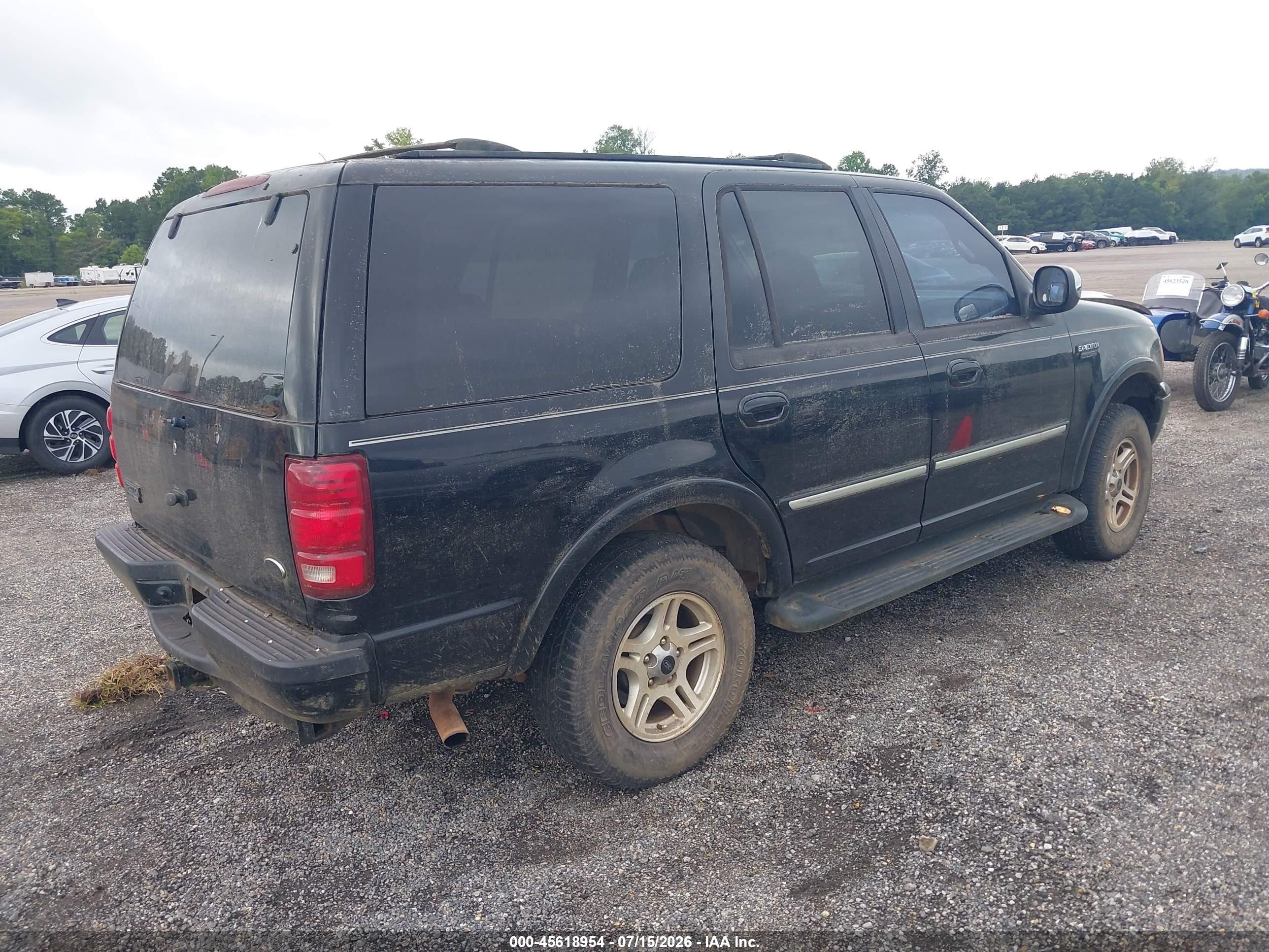 2002 Ford Expedition Xlt Black vin: 1FMPU16L62LA89337
