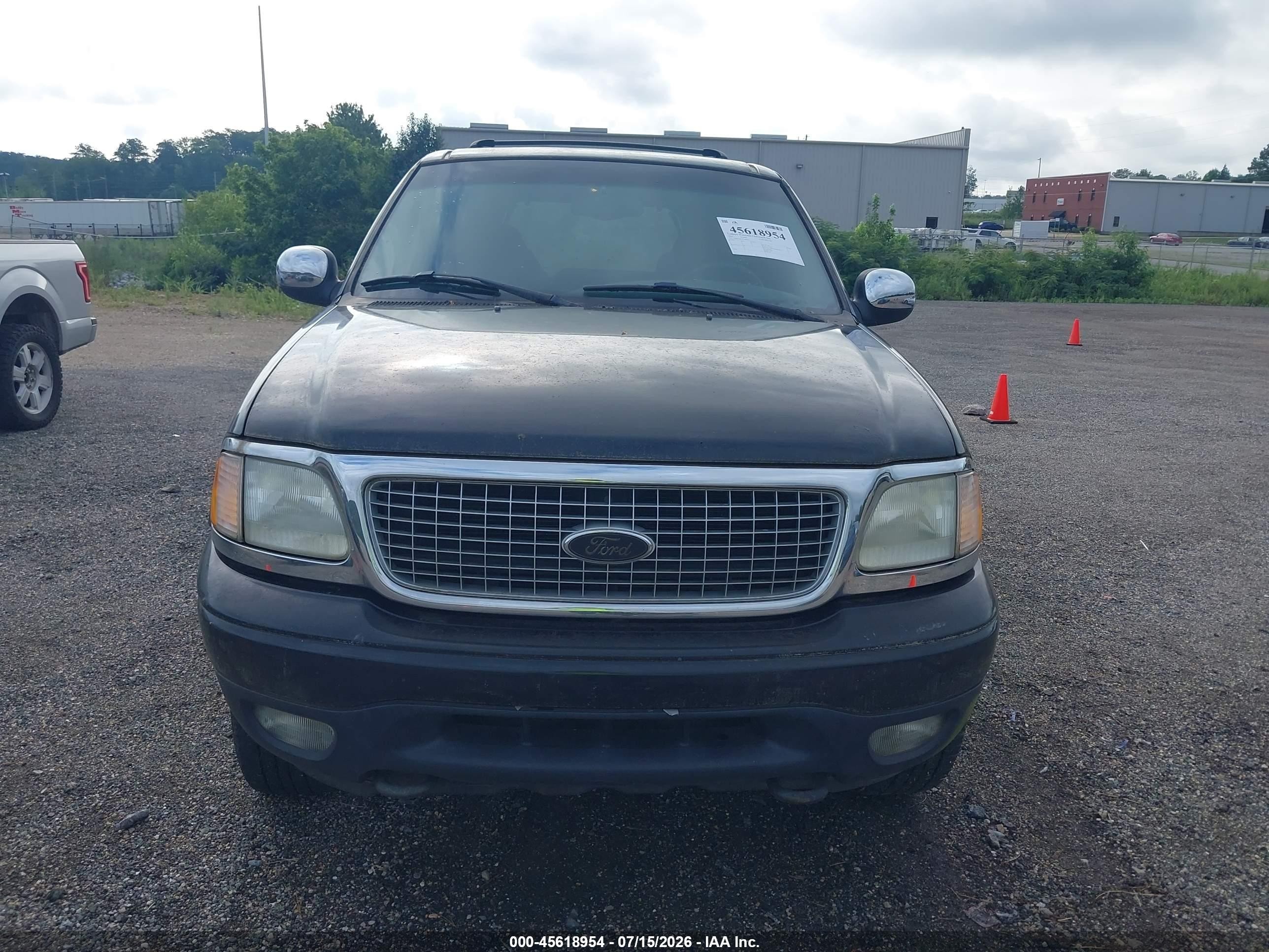 2002 Ford Expedition Xlt Black vin: 1FMPU16L62LA89337