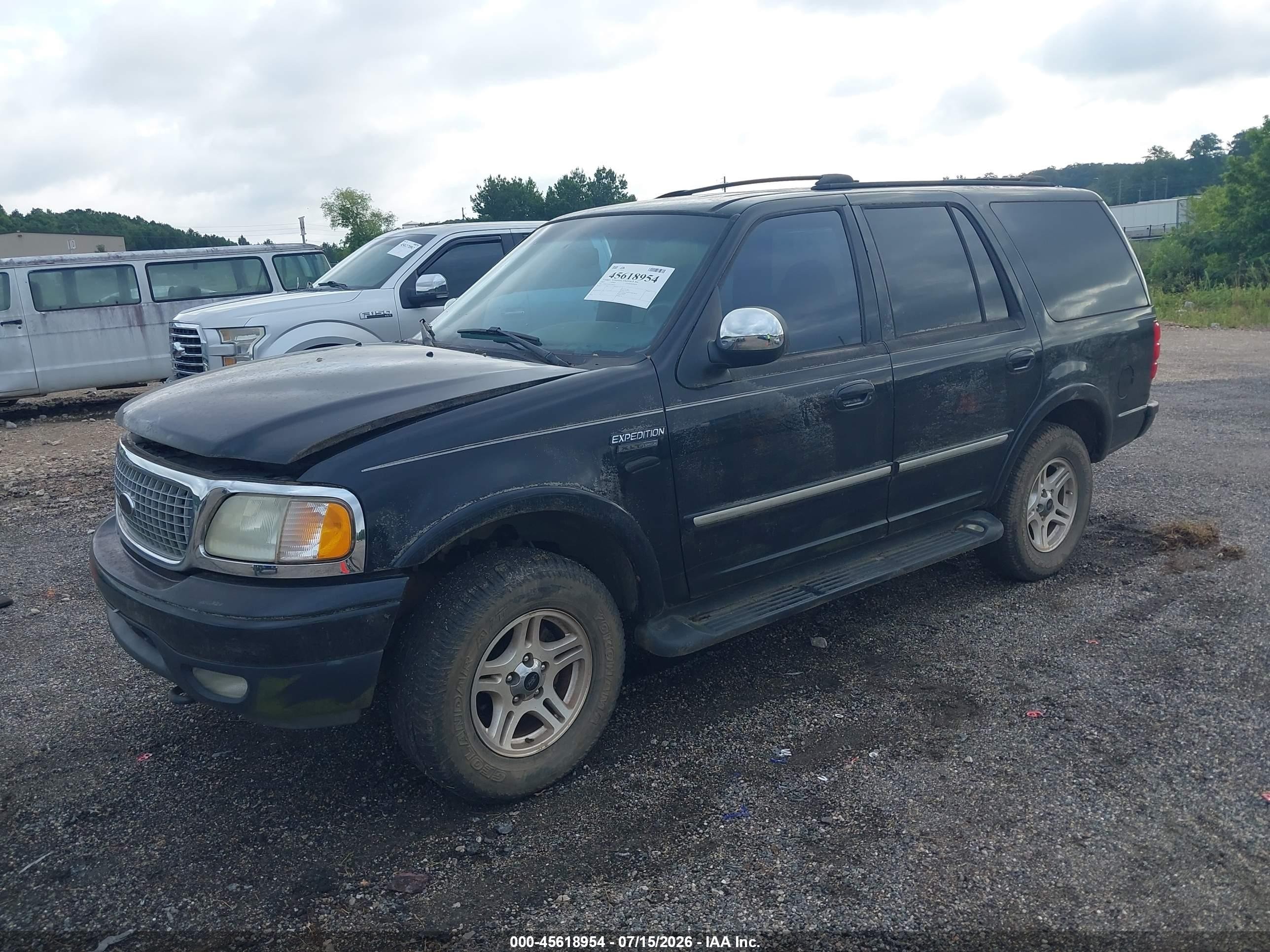 2002 Ford Expedition Xlt Black vin: 1FMPU16L62LA89337