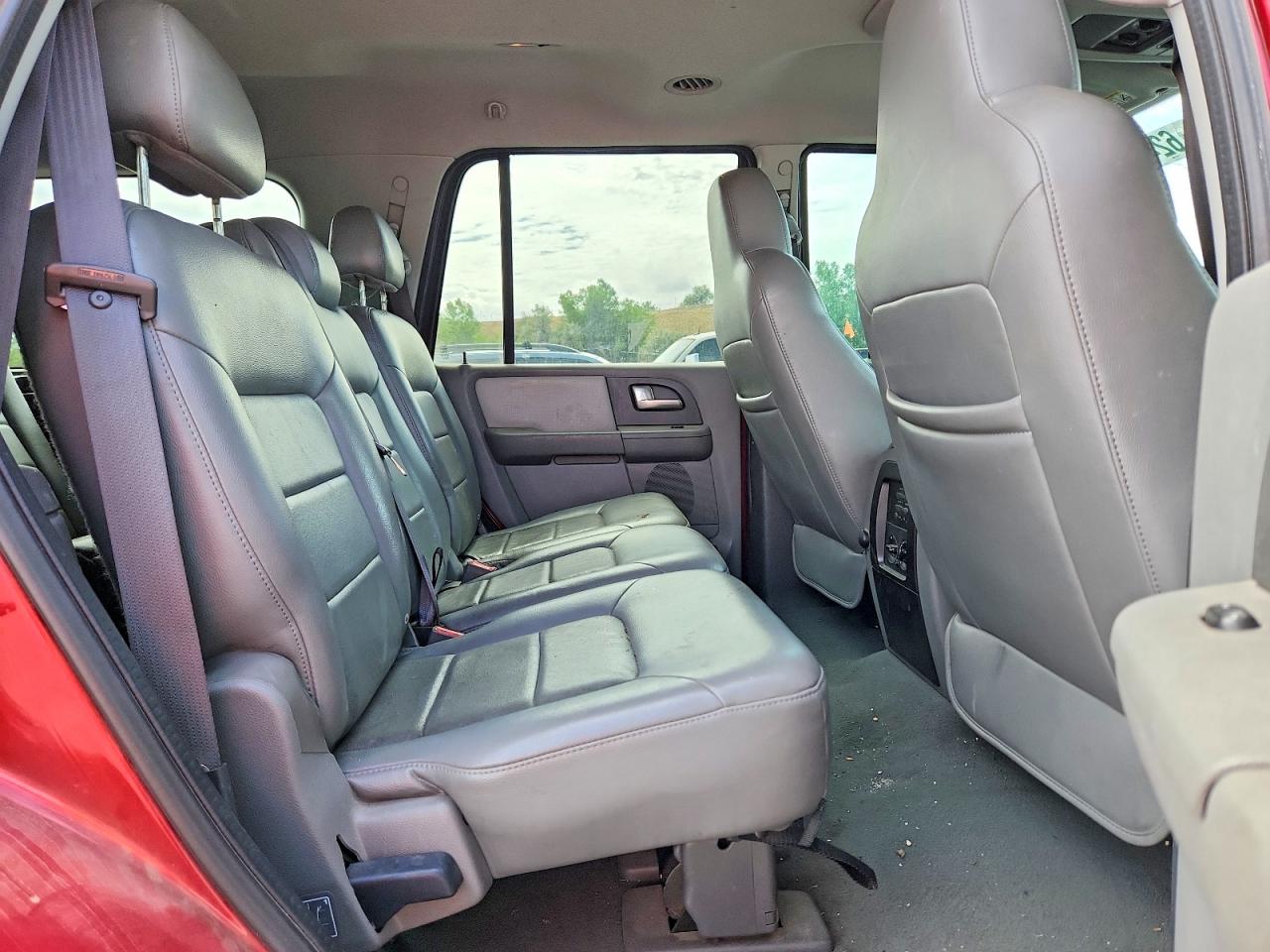 2004 Ford Expedition Xlt Red vin: 1FMPU16L64LB05653
