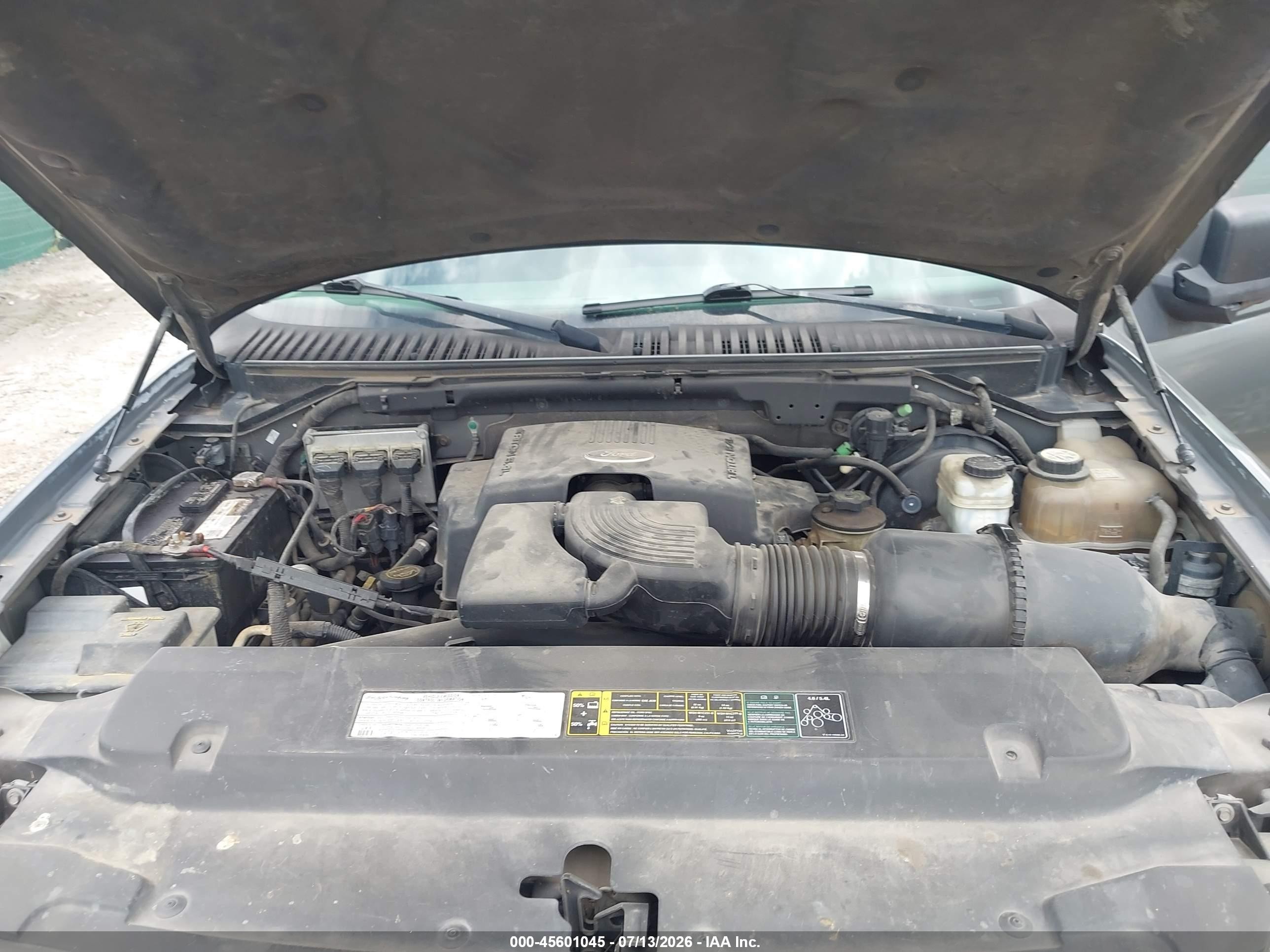 2004 Ford Expedition Nbx/xlt Серый vin: 1FMPU16L64LB65125