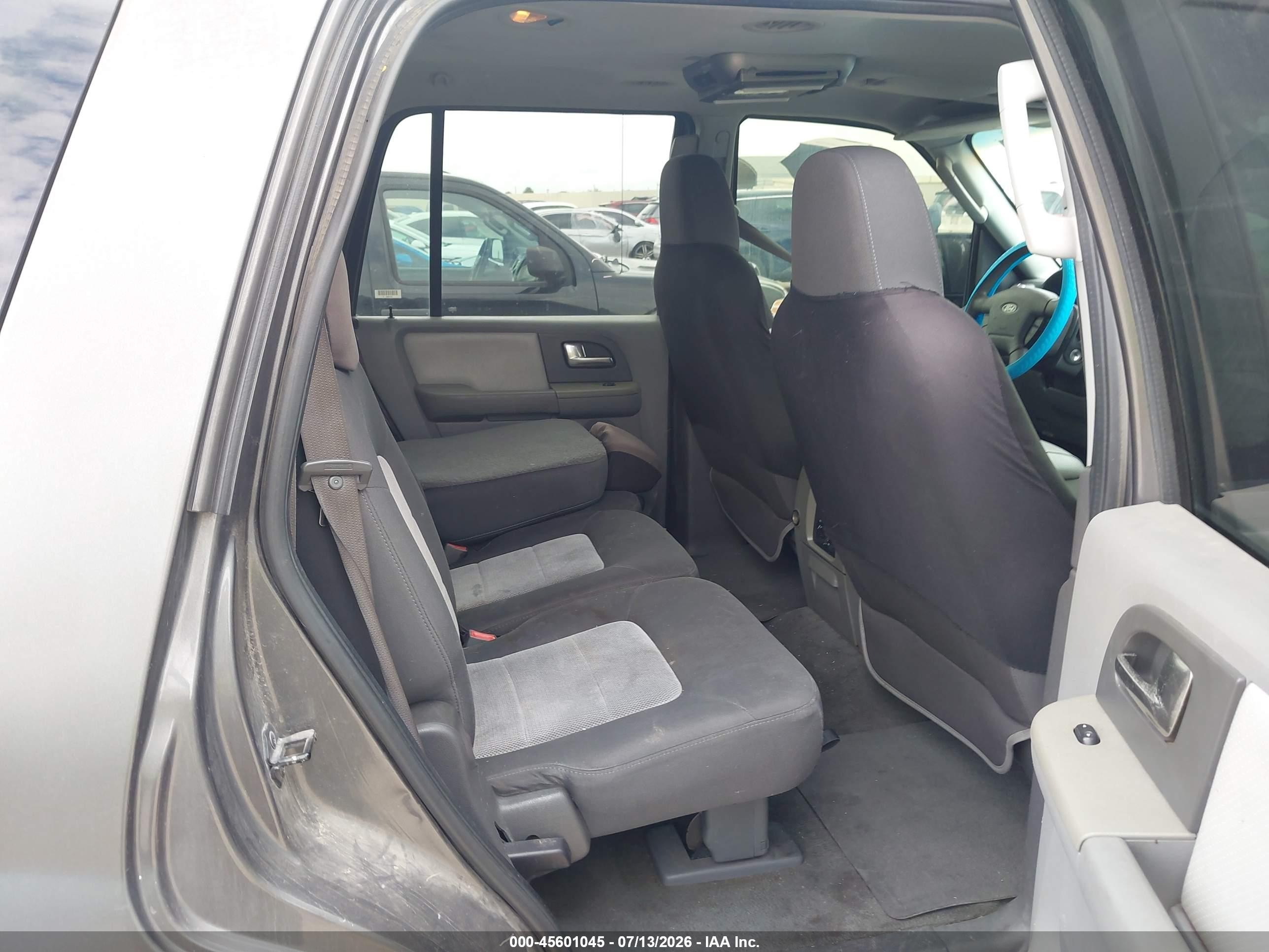 2004 Ford Expedition Nbx/xlt Серый vin: 1FMPU16L64LB65125