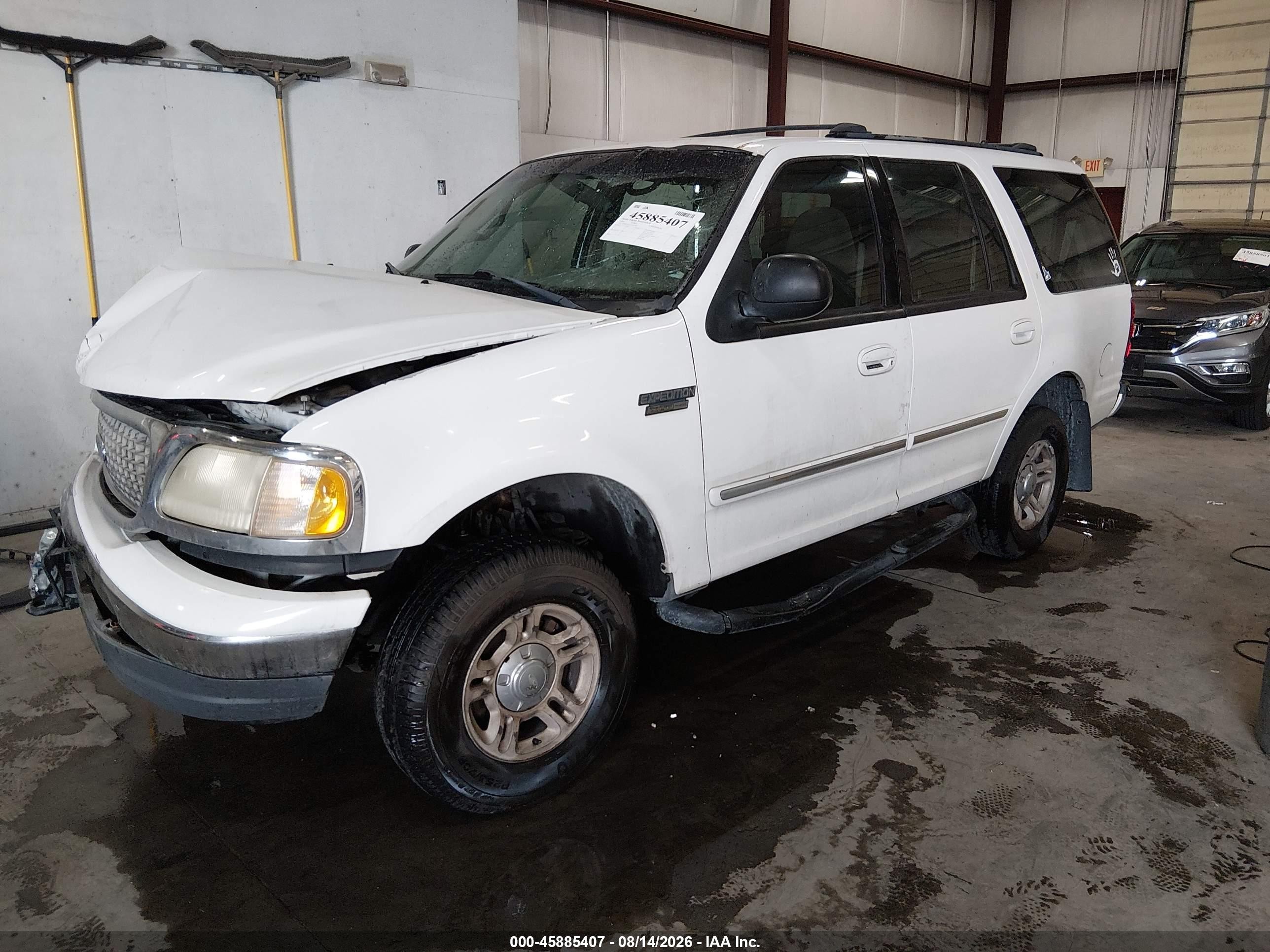 2000 Ford Expedition Xlt Белый vin: 1FMPU16L6YLB95280