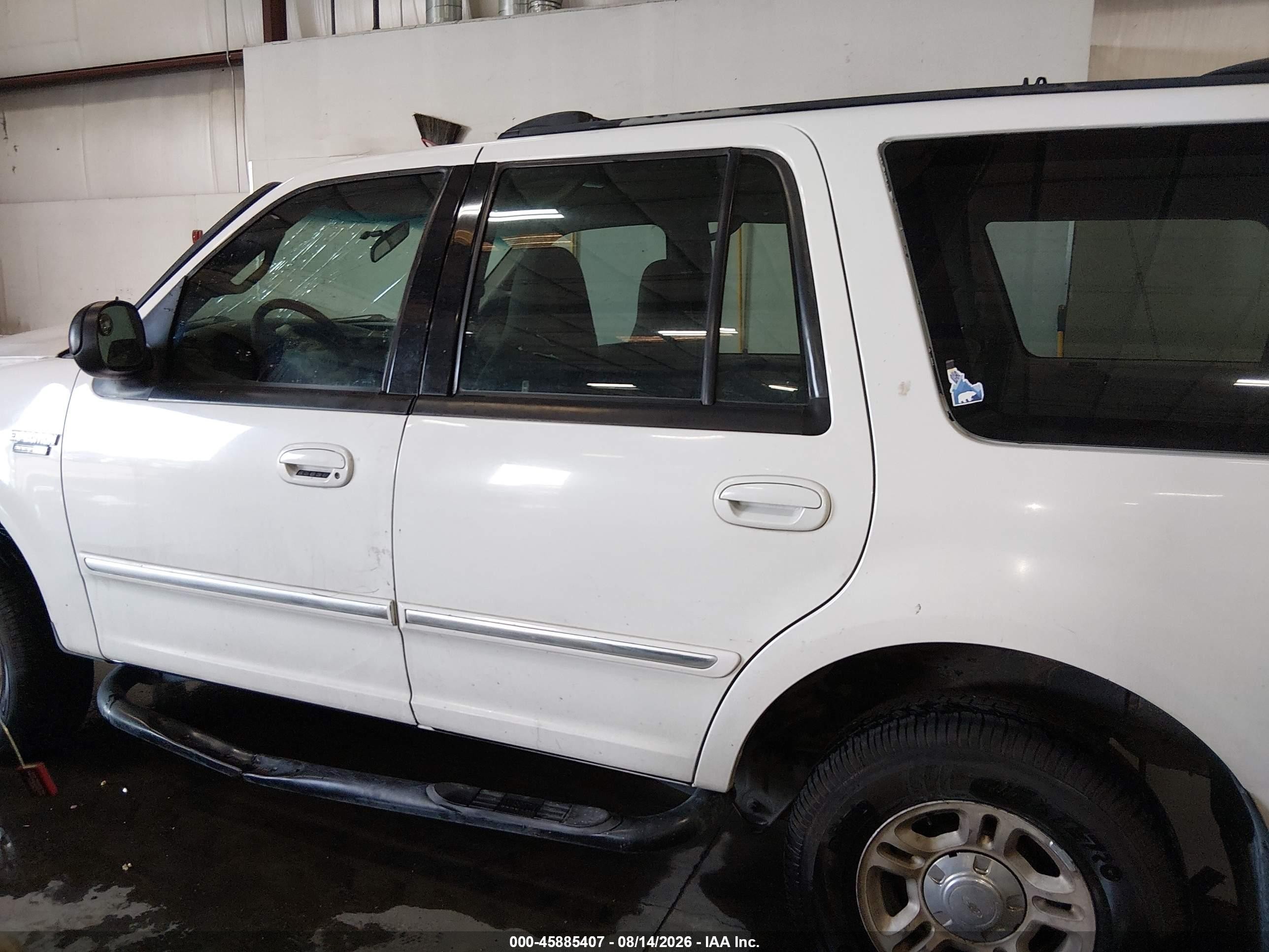 2000 Ford Expedition Xlt Белый vin: 1FMPU16L6YLB95280