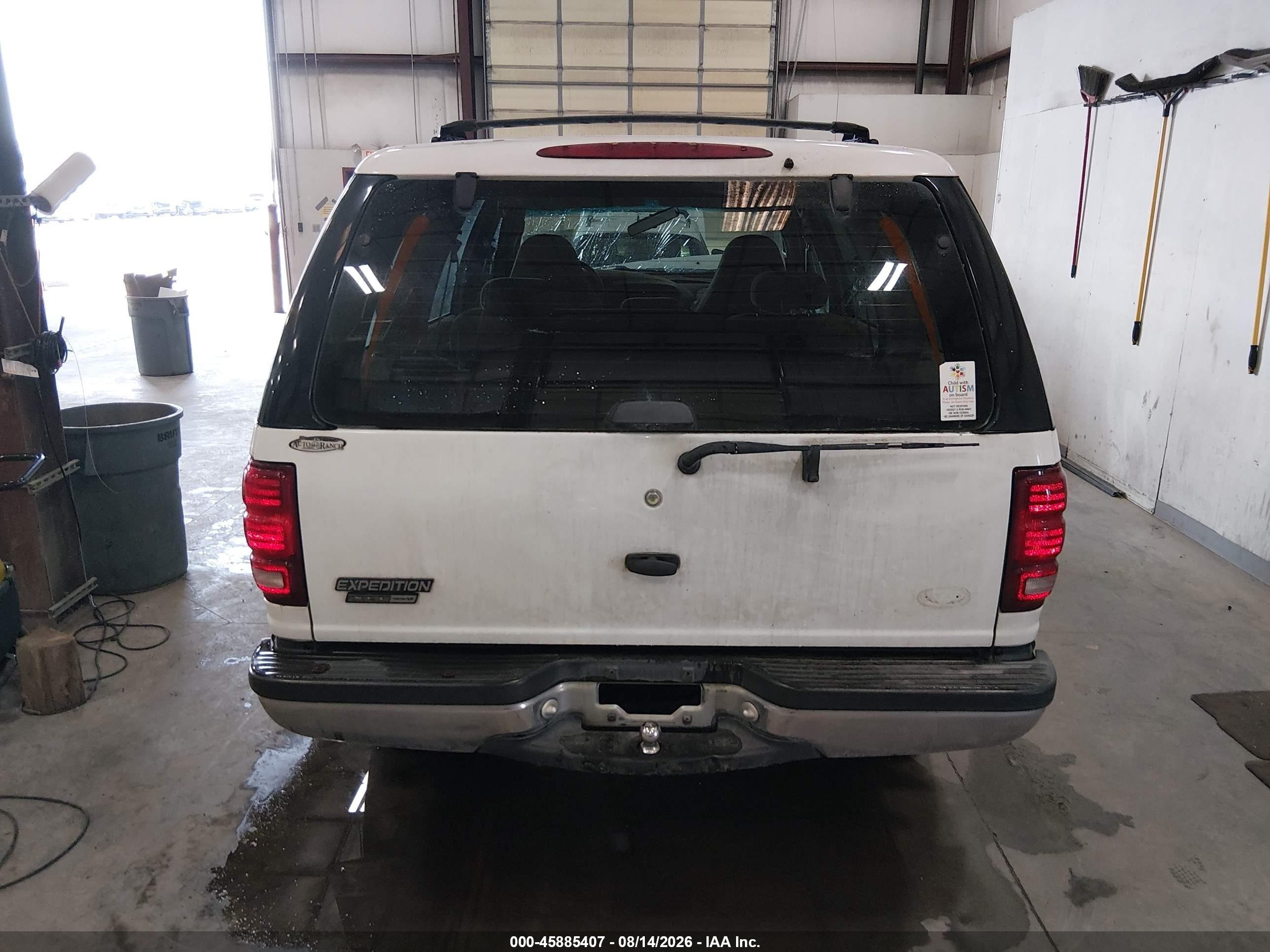 2000 Ford Expedition Xlt Белый vin: 1FMPU16L6YLB95280
