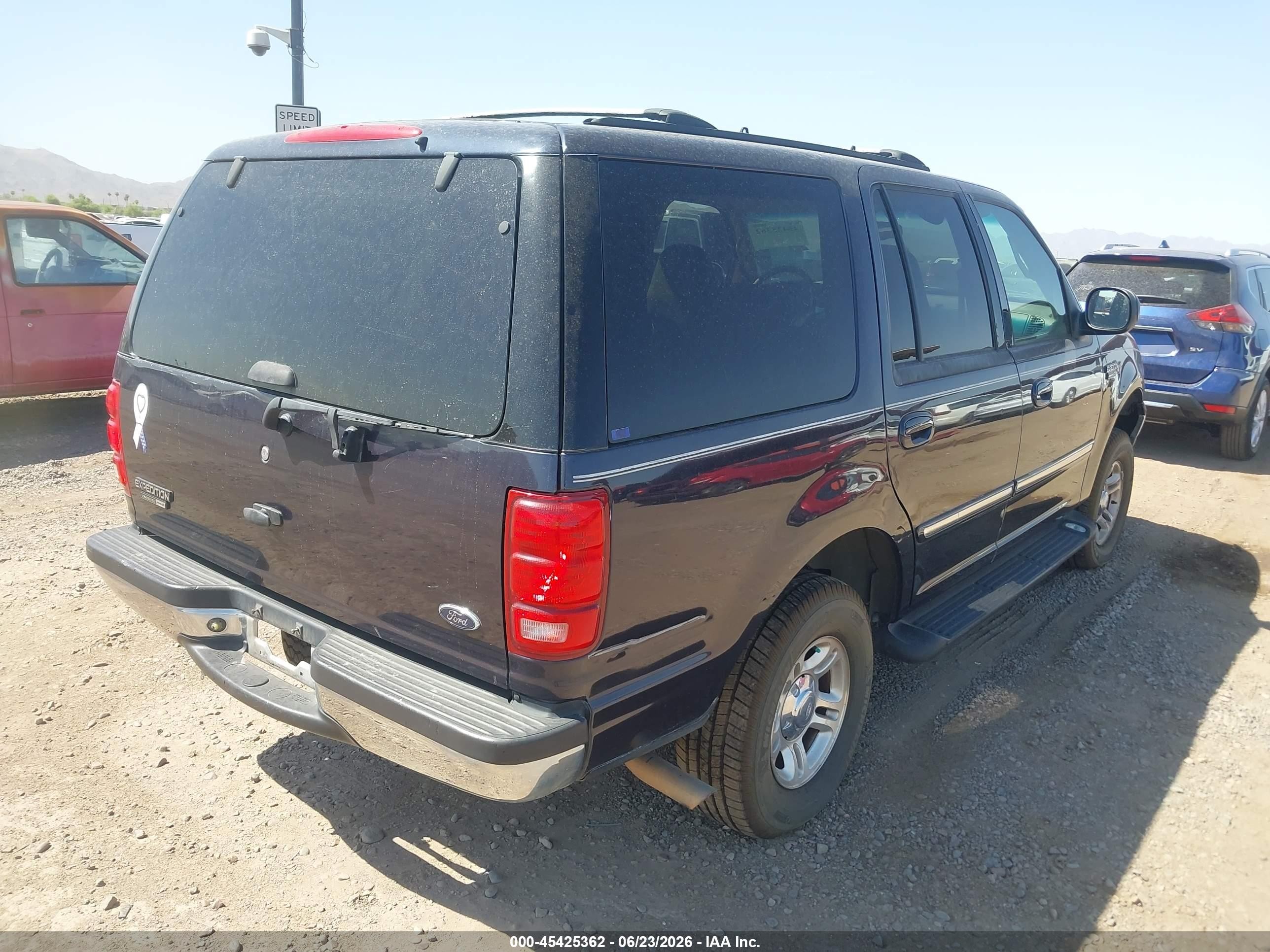 2001 Ford Expedition Xlt Blue vin: 1FMPU16L71LA91600