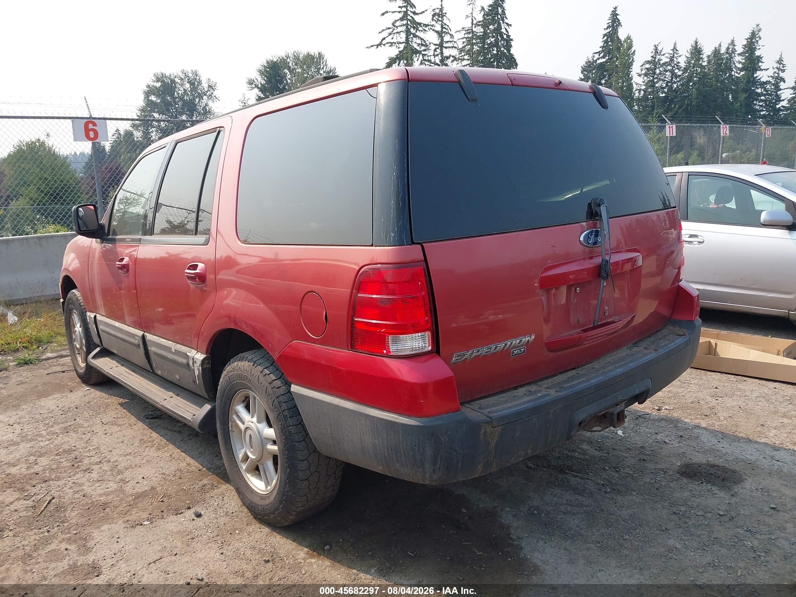 2003 Ford Expedition Xlt Красный vin: 1FMPU16L73LB98262
