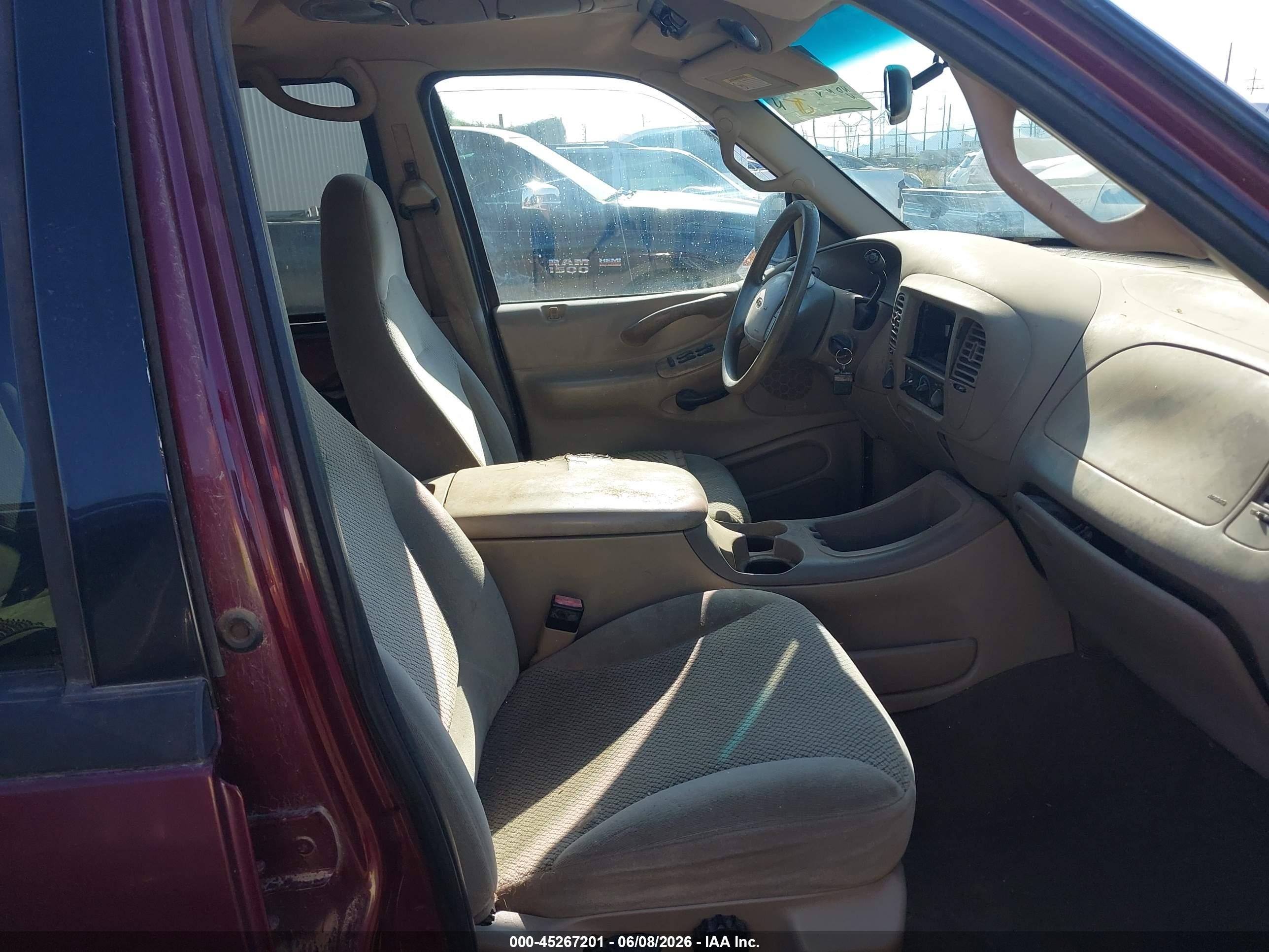 2001 Ford Expedition Xlt Burgundy vin: 1FMPU16L81LB04788