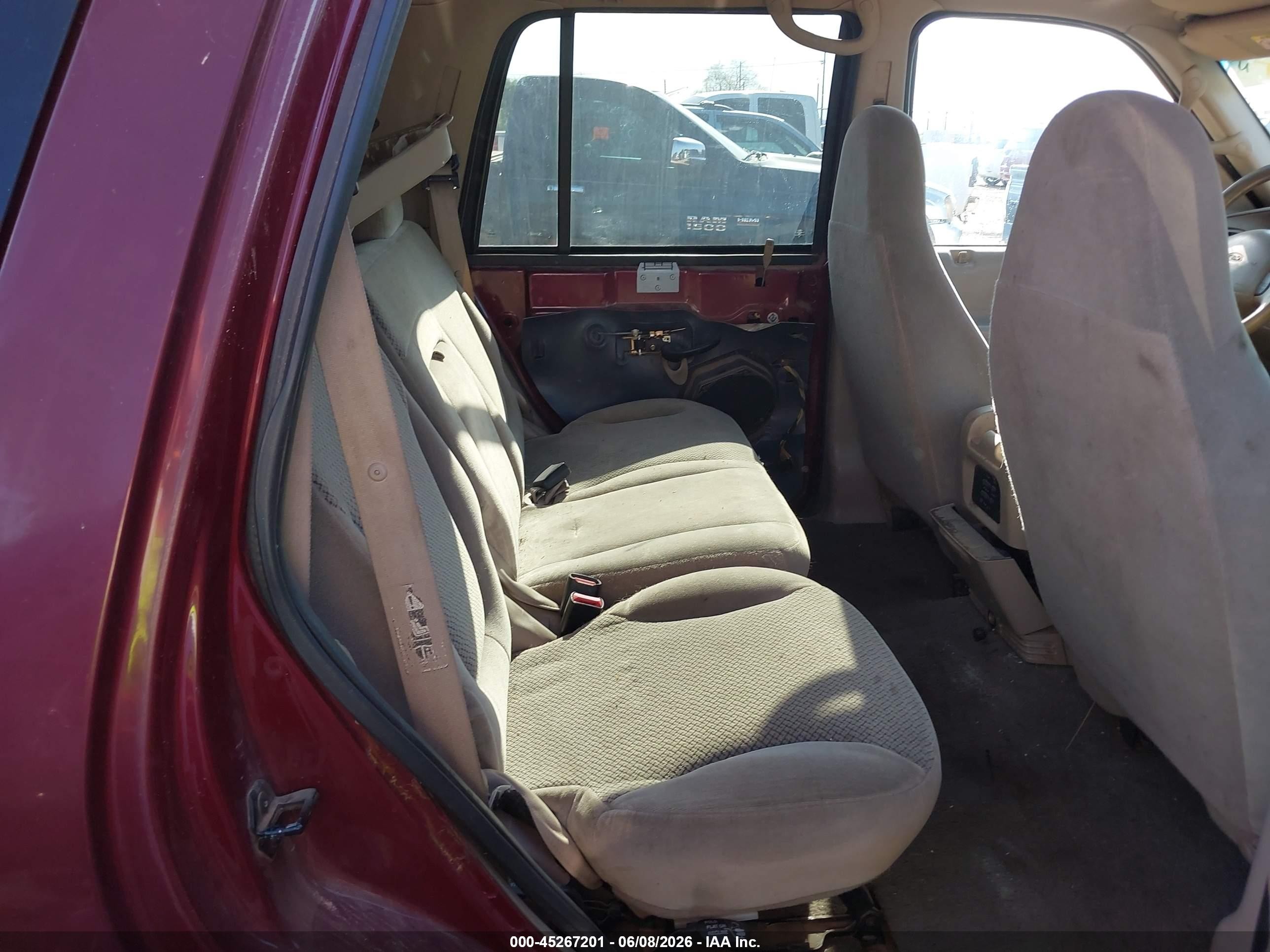 2001 Ford Expedition Xlt Burgundy vin: 1FMPU16L81LB04788