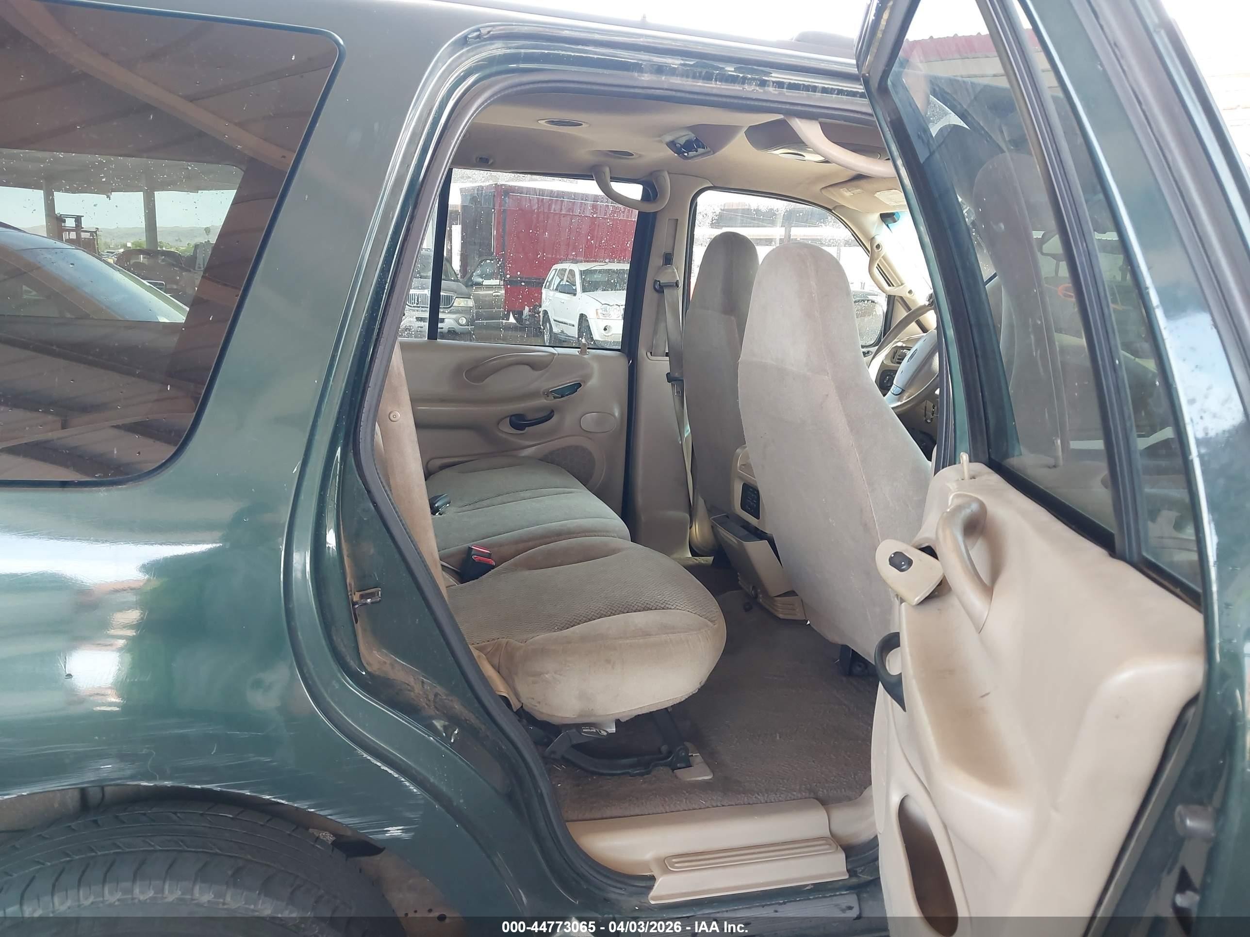 2001 Ford Expedition Xlt Зеленый vin: 1FMPU16L91LA99729