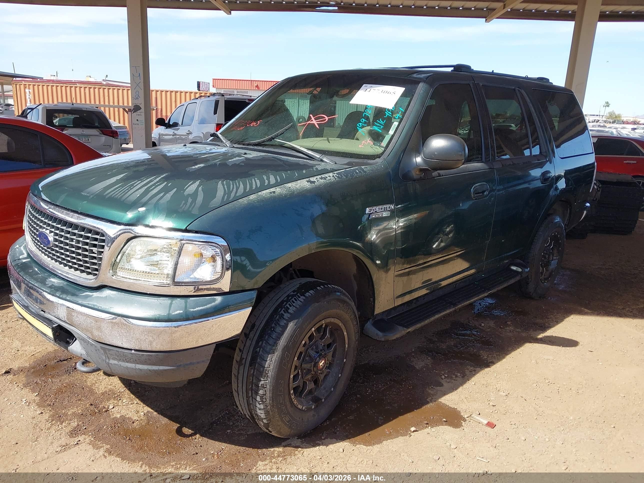 2001 Ford Expedition Xlt Зеленый vin: 1FMPU16L91LA99729