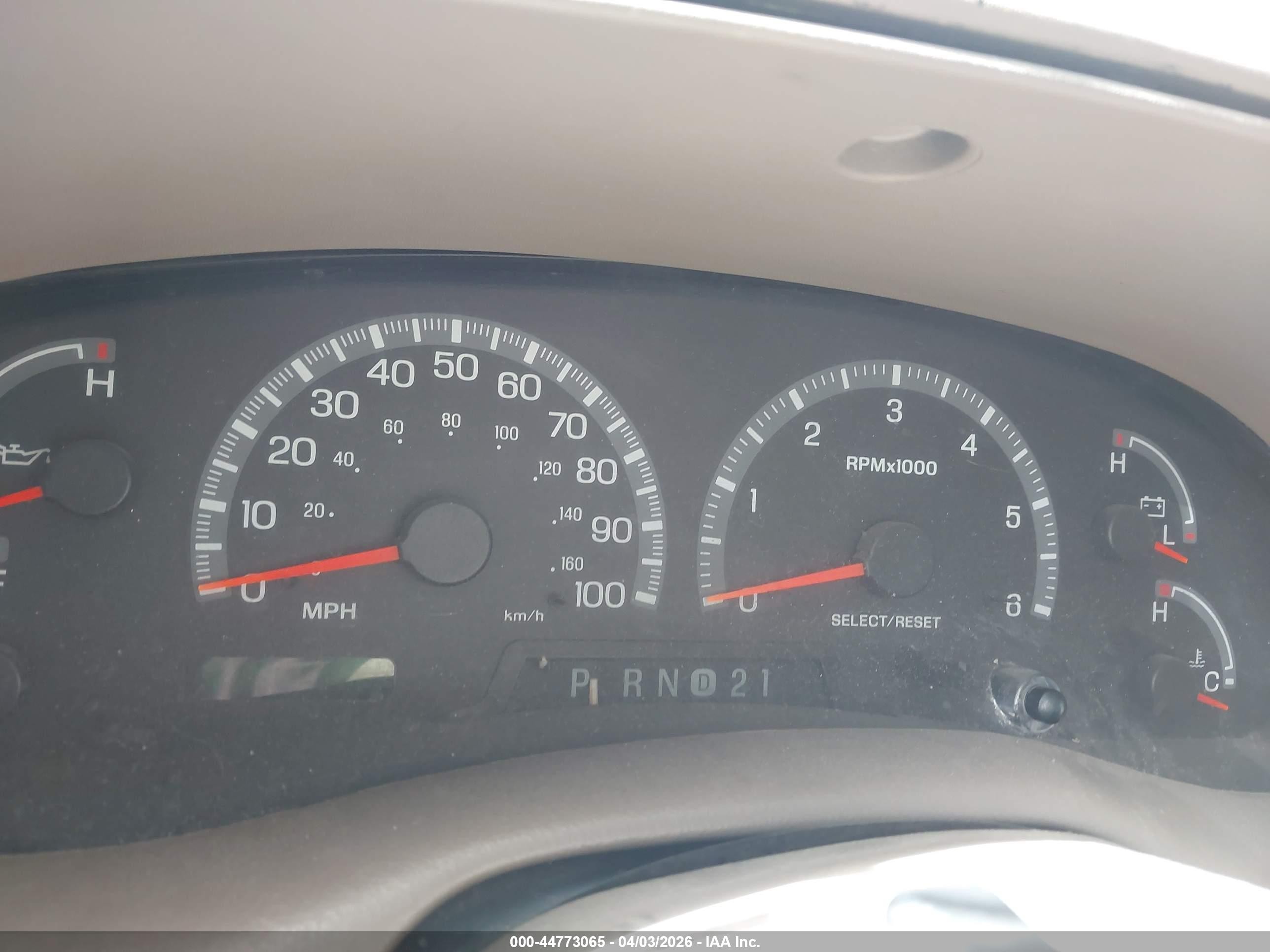 2001 Ford Expedition Xlt Зеленый vin: 1FMPU16L91LA99729
