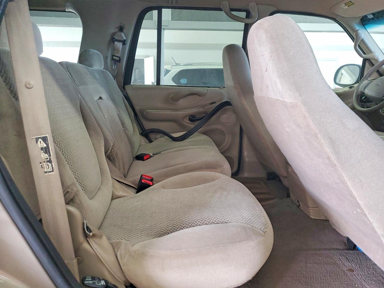2001 Ford Expedition Xlt Желто-коричневый vin: 1FMPU16L91LB80942