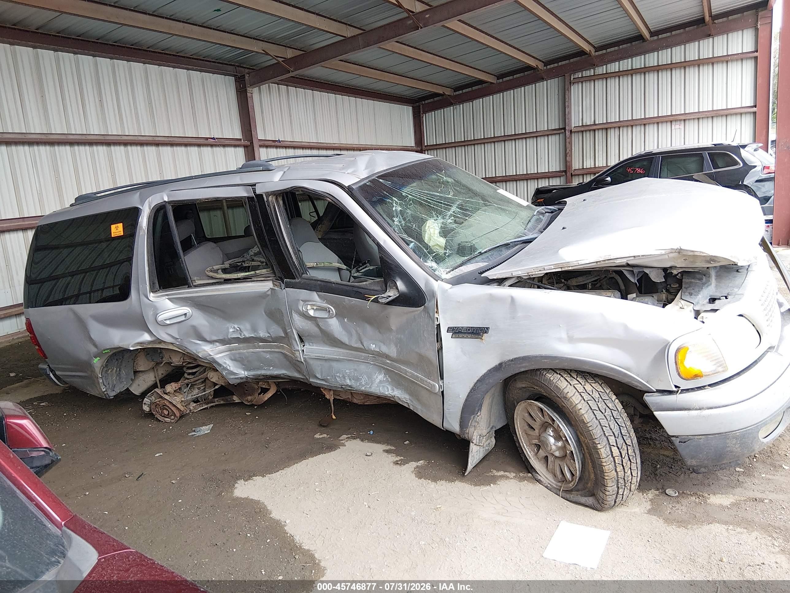2002 Ford Expedition Xlt Silver vin: 1FMPU16L92LA63542