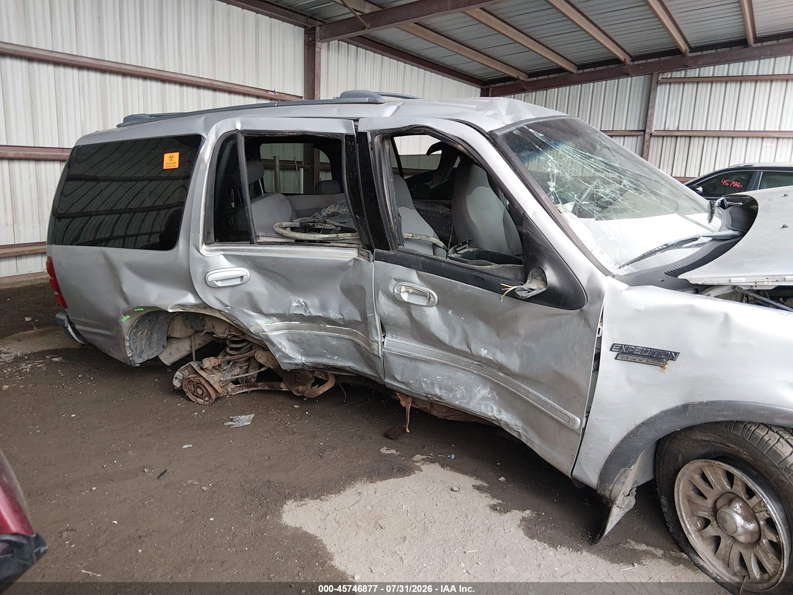 2002 Ford Expedition Xlt Silver vin: 1FMPU16L92LA63542