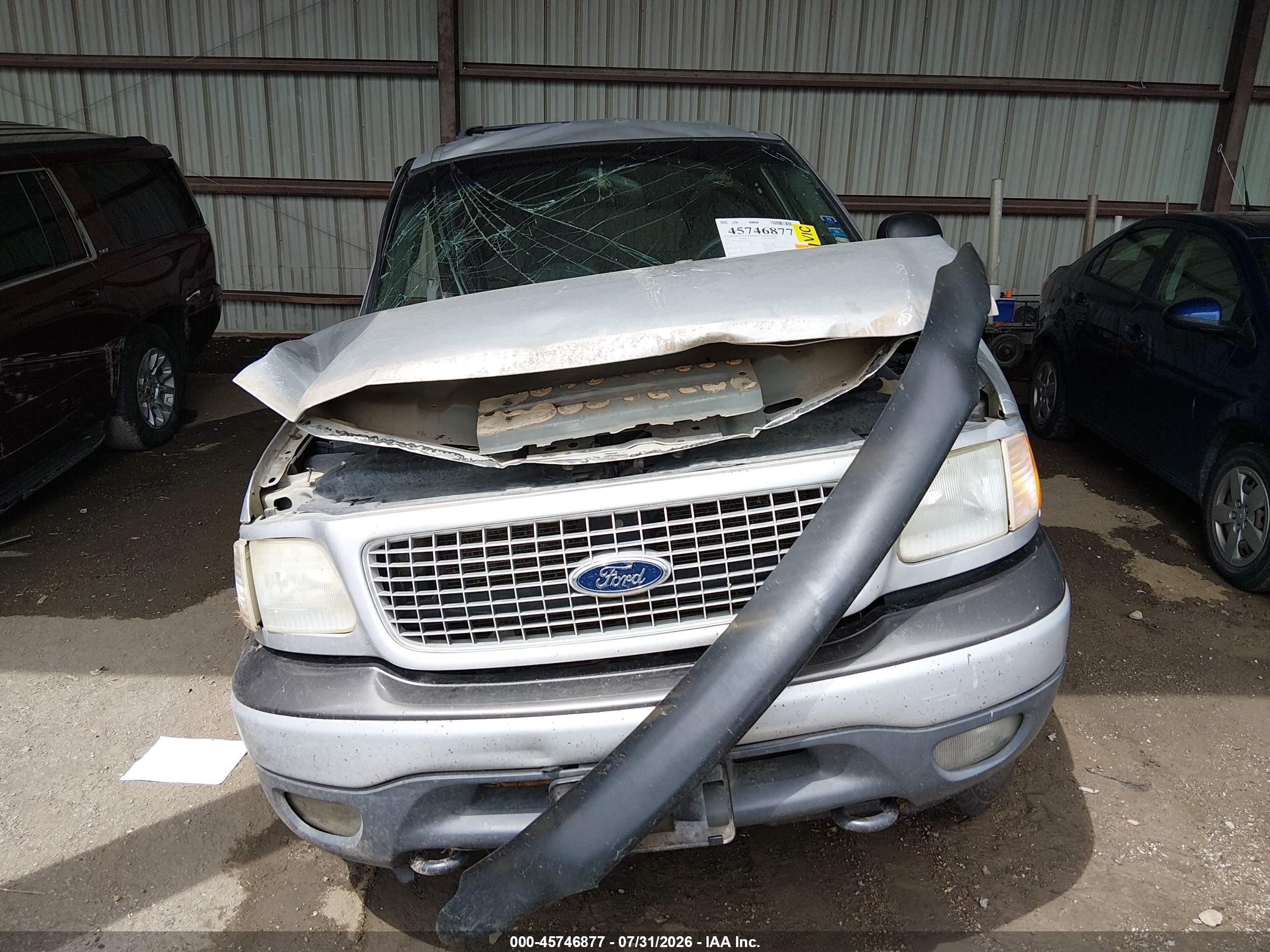2002 Ford Expedition Xlt Silver vin: 1FMPU16L92LA63542