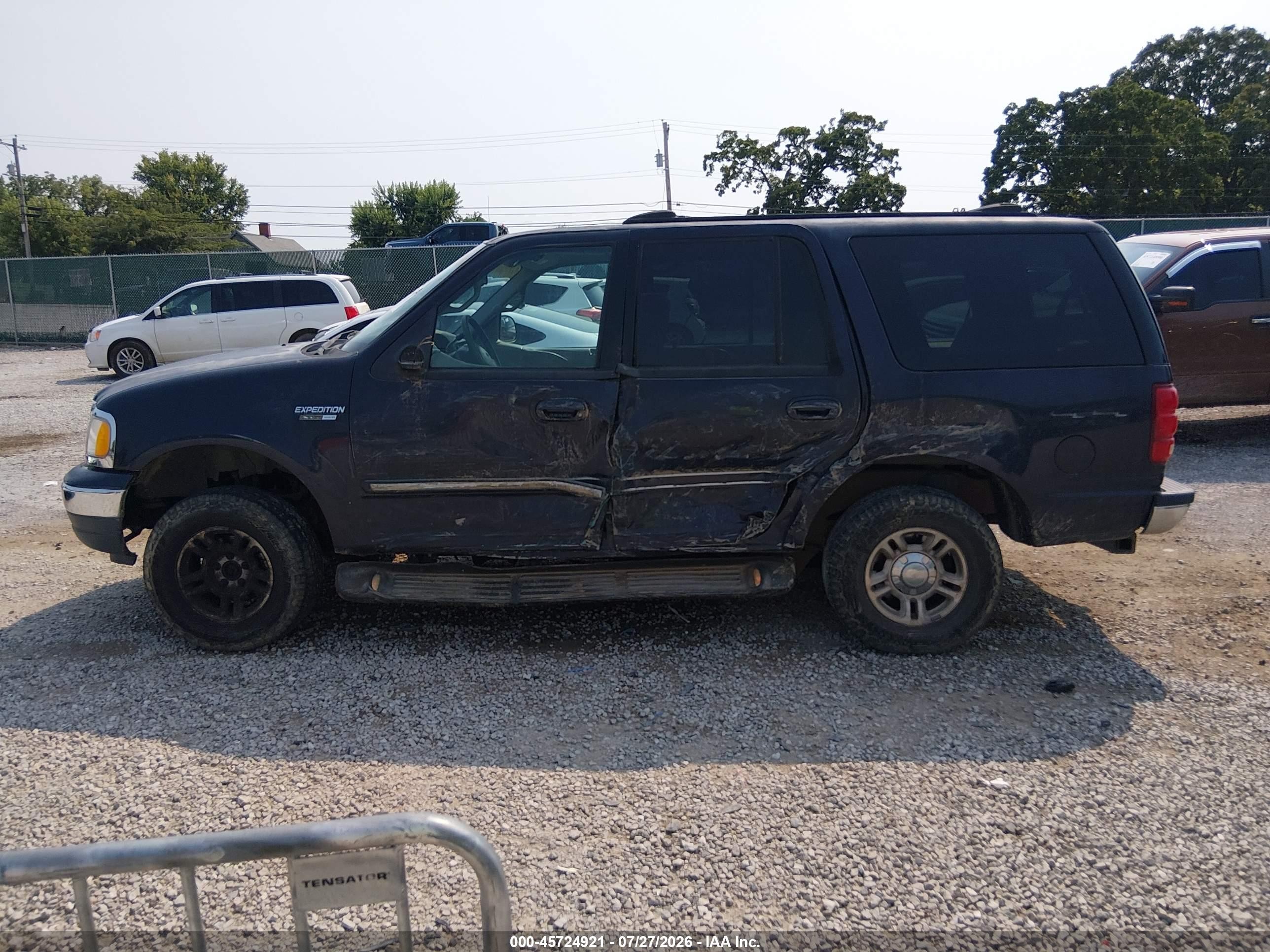 2000 Ford Expedition Xlt Blue vin: 1FMPU16L9YLC21614
