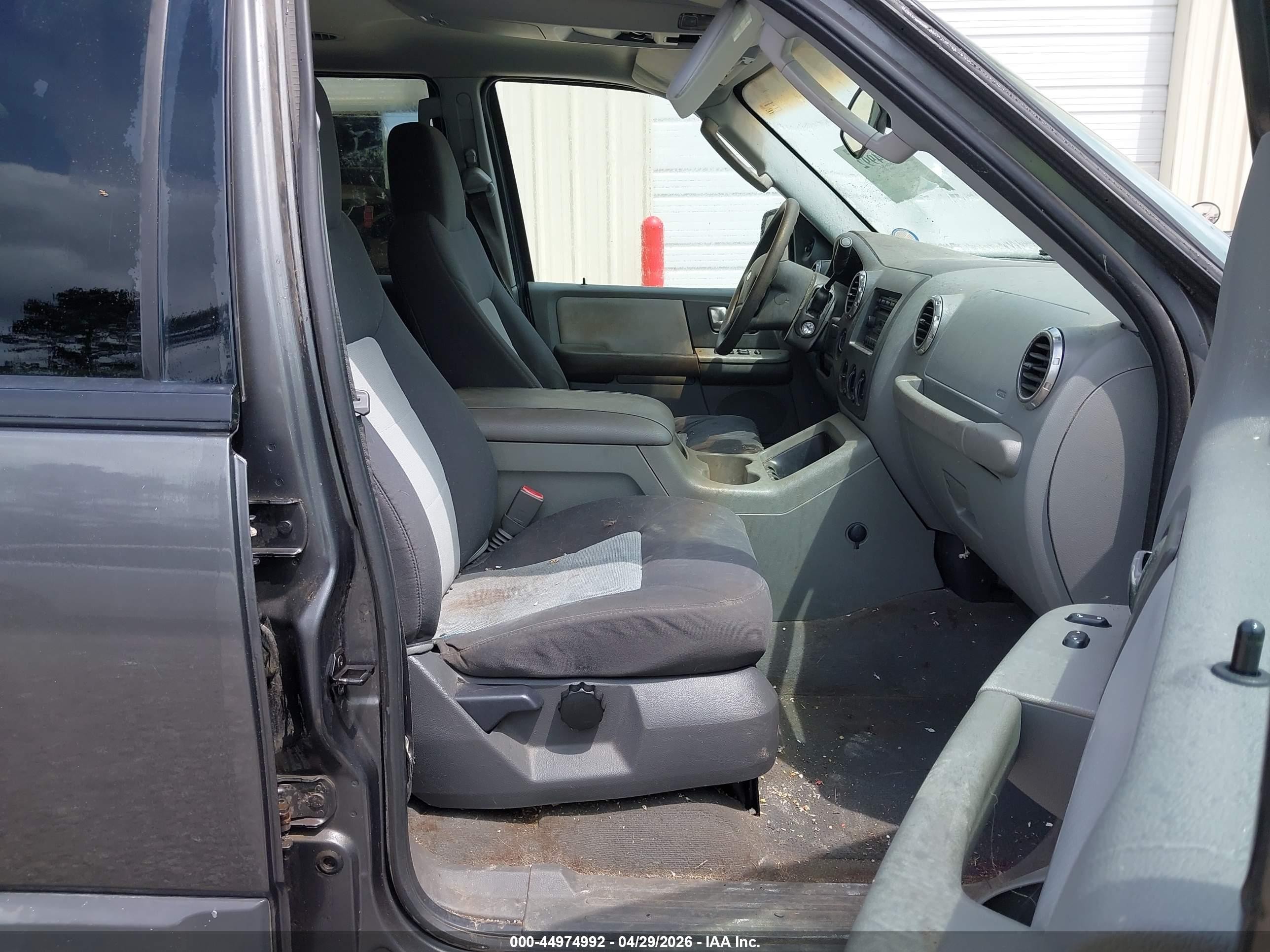 2004 Ford Expedition Nbx/xlt Black vin: 1FMPU16LX4LA37003