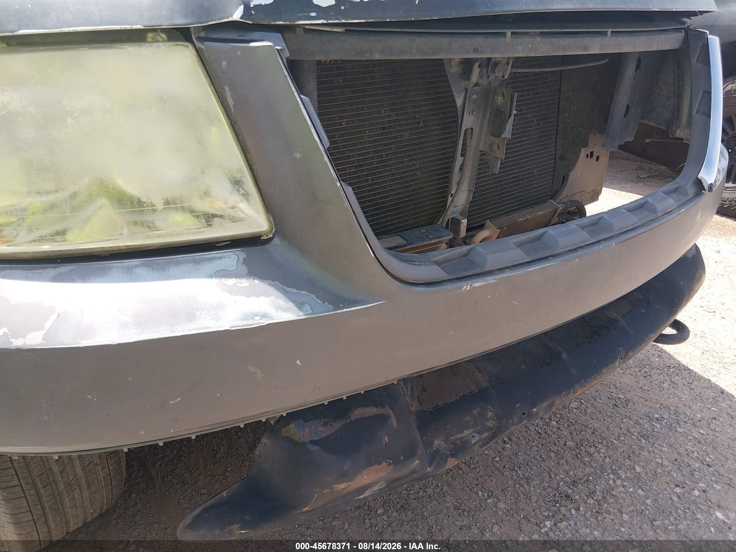 2004 Ford Expedition Xlt Черный vin: 1FMPU16W04LA80582